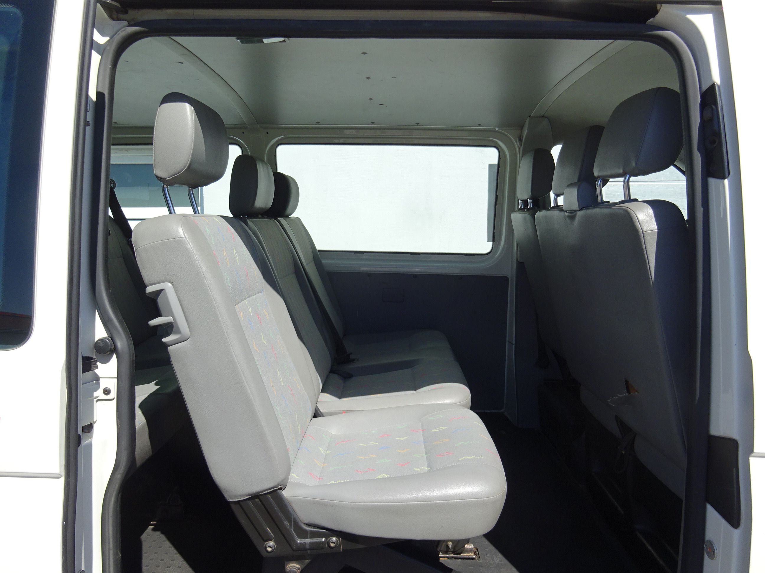Volkswagen Transporter, T5 1.9 TDi - fotka 6