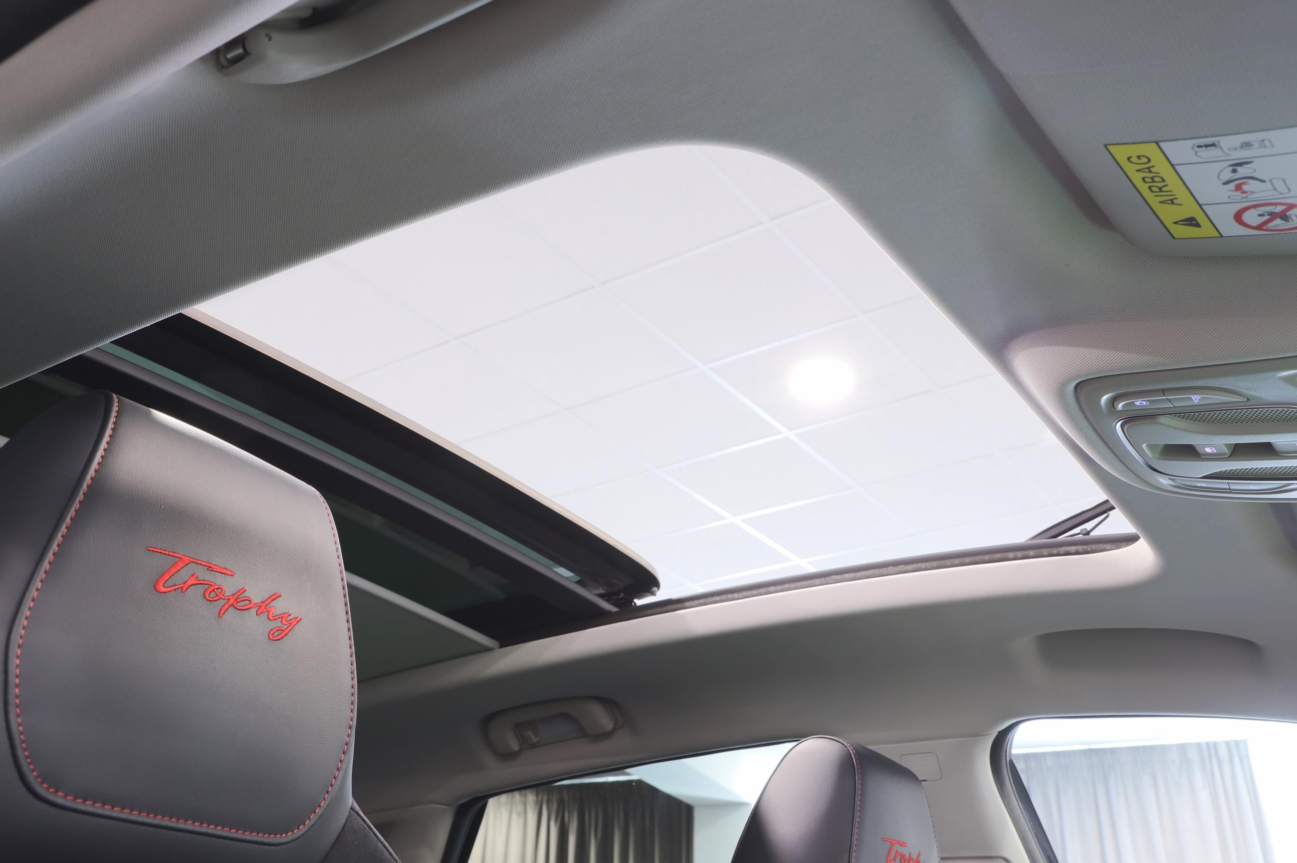 MG eHS, EHS PHEV Luxury 1.5 190kW AUT. - fotka 6