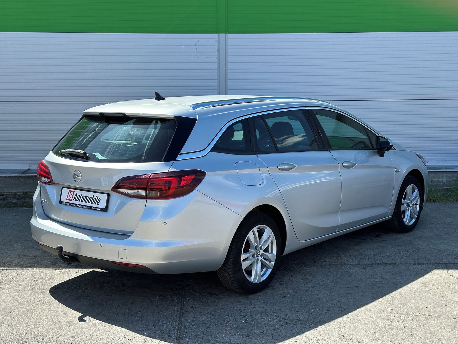 Opel Astra, 1.6CDTi AUTOMAT KAMERA TAŽNÉ - fotka 4