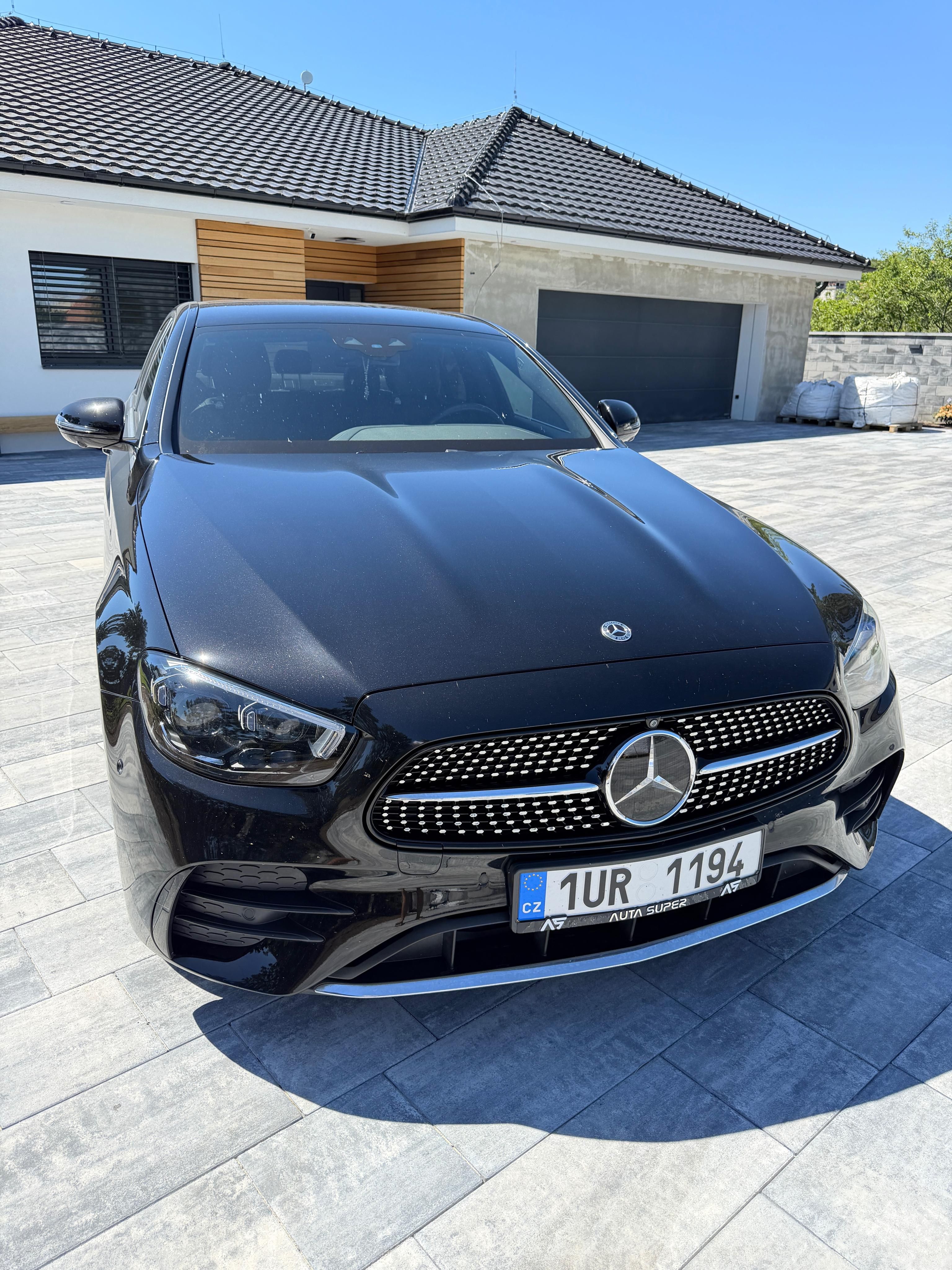 Mercedes-Benz Třídy E, AMG / TOP výbava + zimní pneu