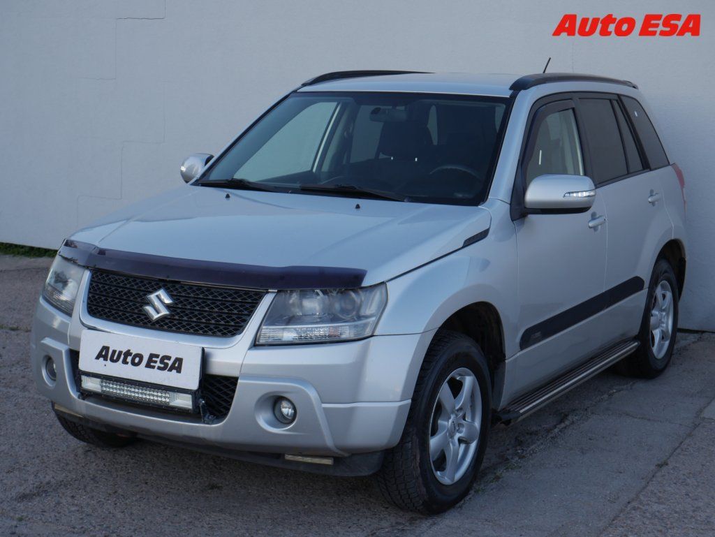 Suzuki Grand Vitara, 2.4.i 4x4,ČR - fotka 3