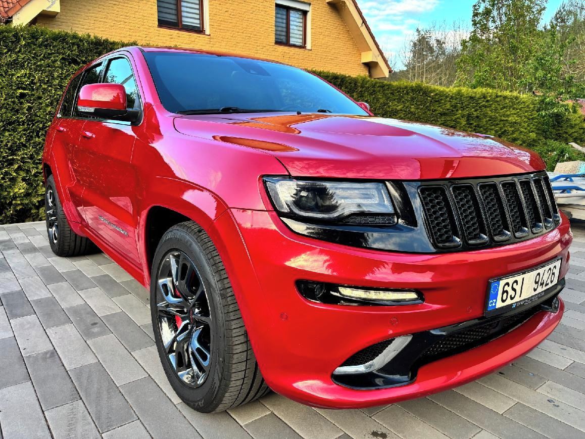 Jeep Grand Cherokee, 6.4 STR V8 AWD 344kW - fotka 4