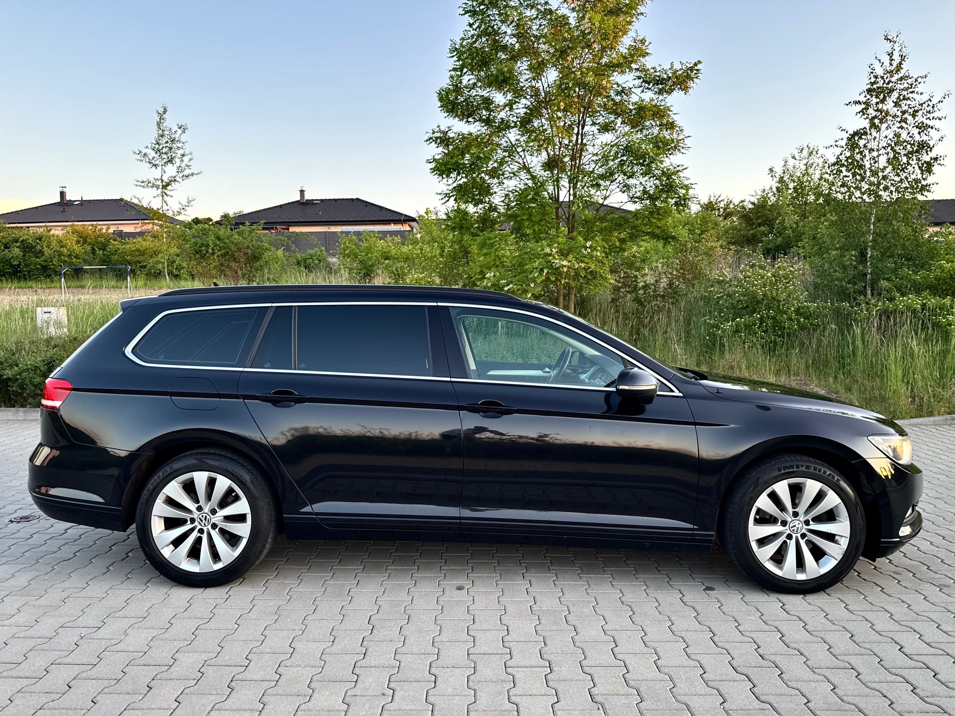 Volkswagen Passat, Masáž,Tažné,3zón.klima,Navi… - fotka 3