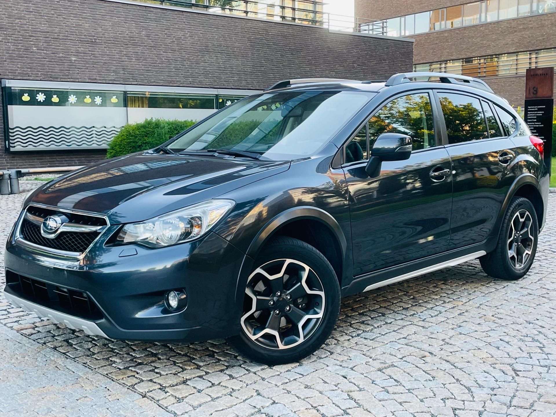 Subaru XV, 2.0i 4x4 AUT 1MAJITEL SERVISKA - fotka 4