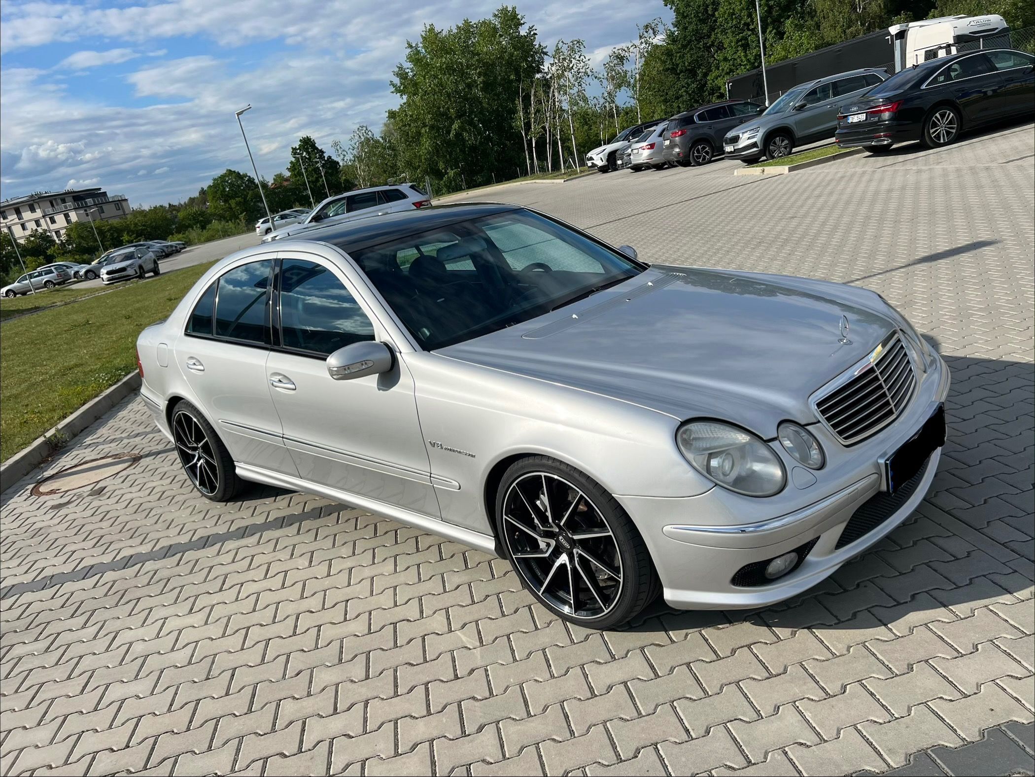 Mercedes-Benz Třídy E, Mercedes benz E55 AMG V8 - fotka 3