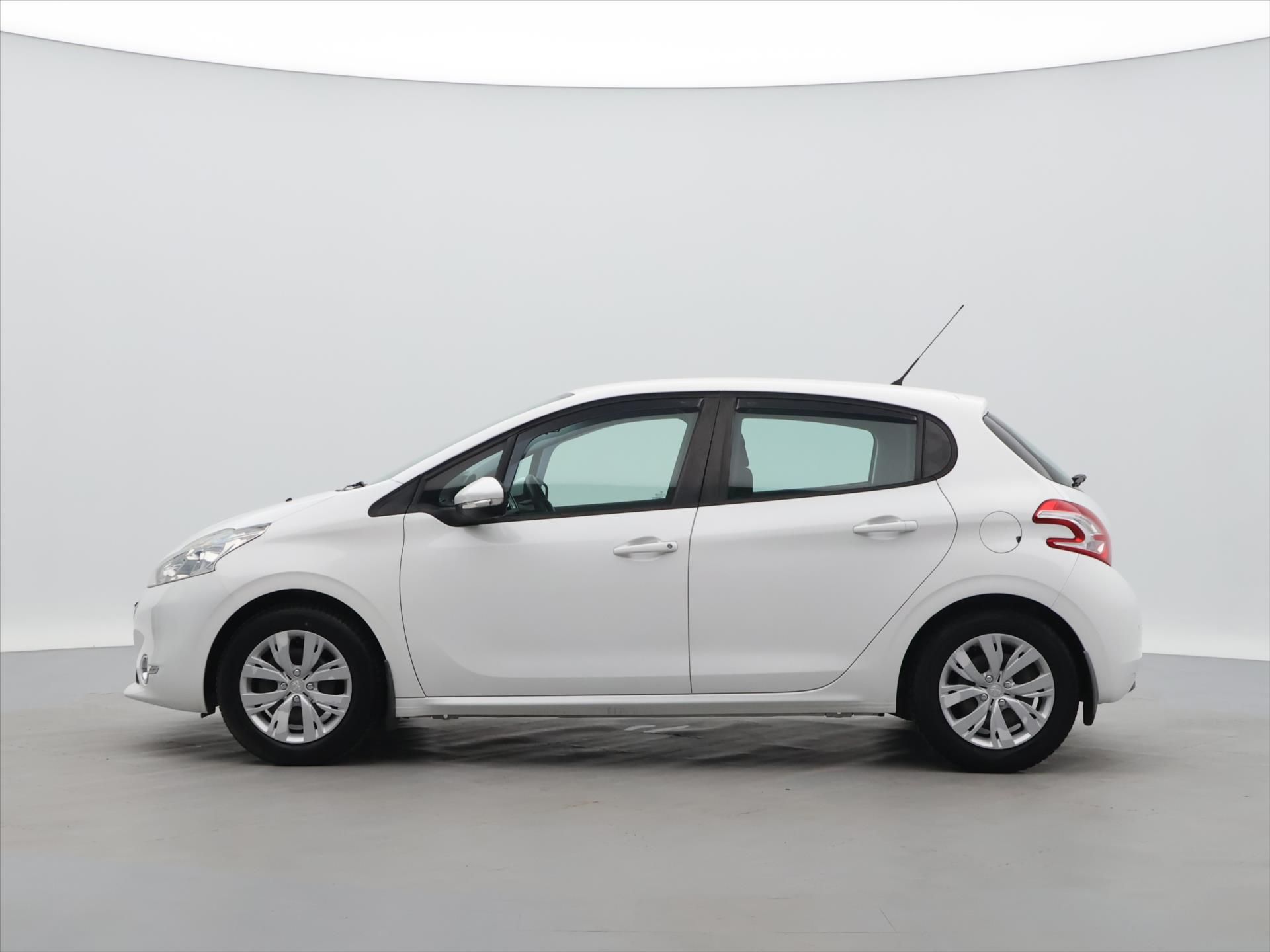 Peugeot 208, 1,0 i 50kW Klimatizace - fotka 4
