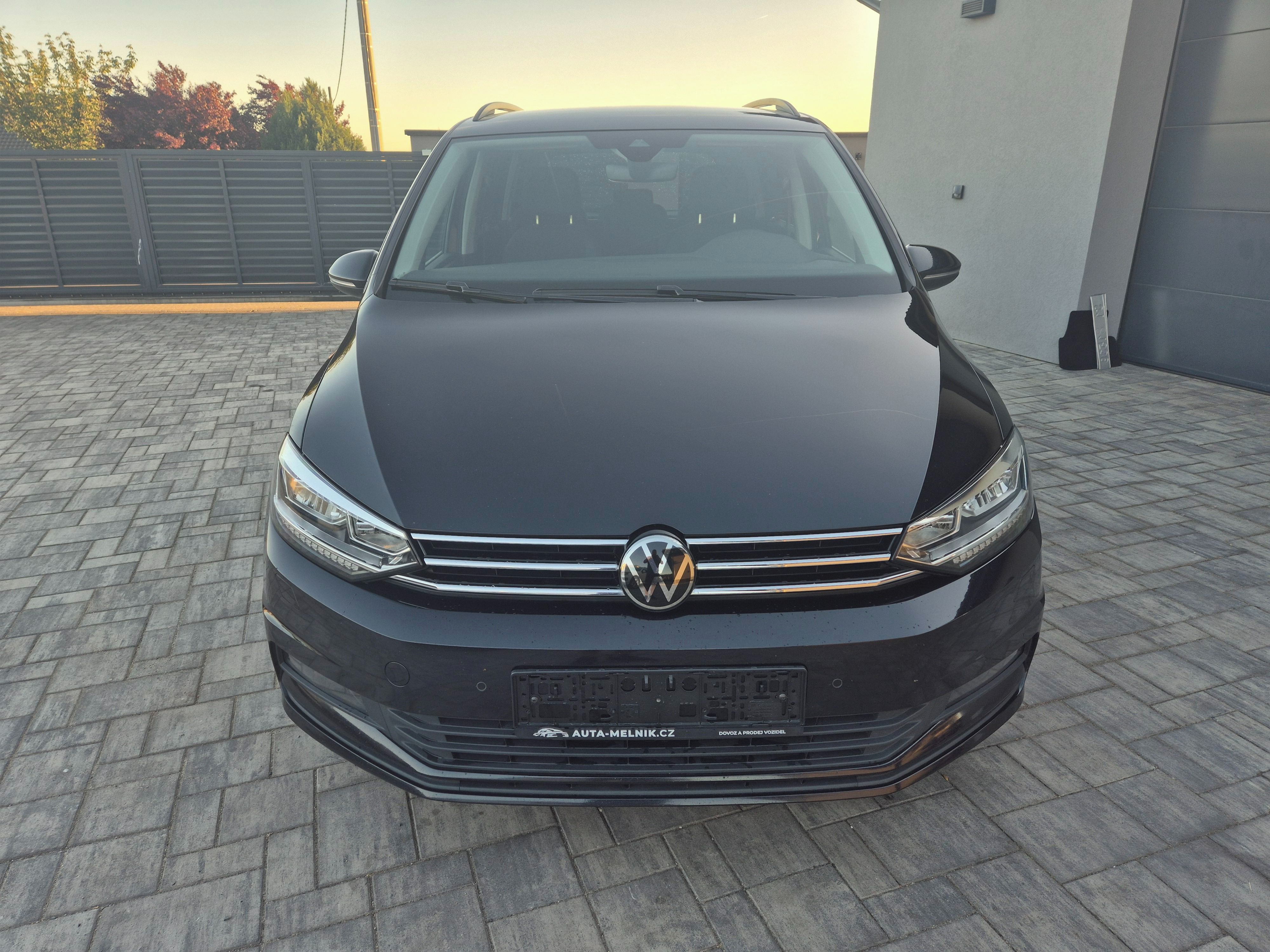 Volkswagen Touran, 2.0 TDi 110kw DSG 2023 ZÁRUKA - fotka 2