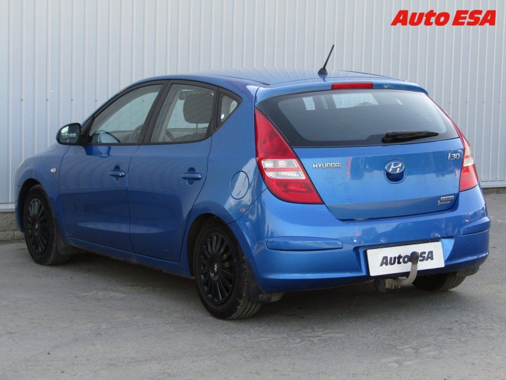 Hyundai i30, 1.6 CRDi,1.maj,ČR - fotka 6