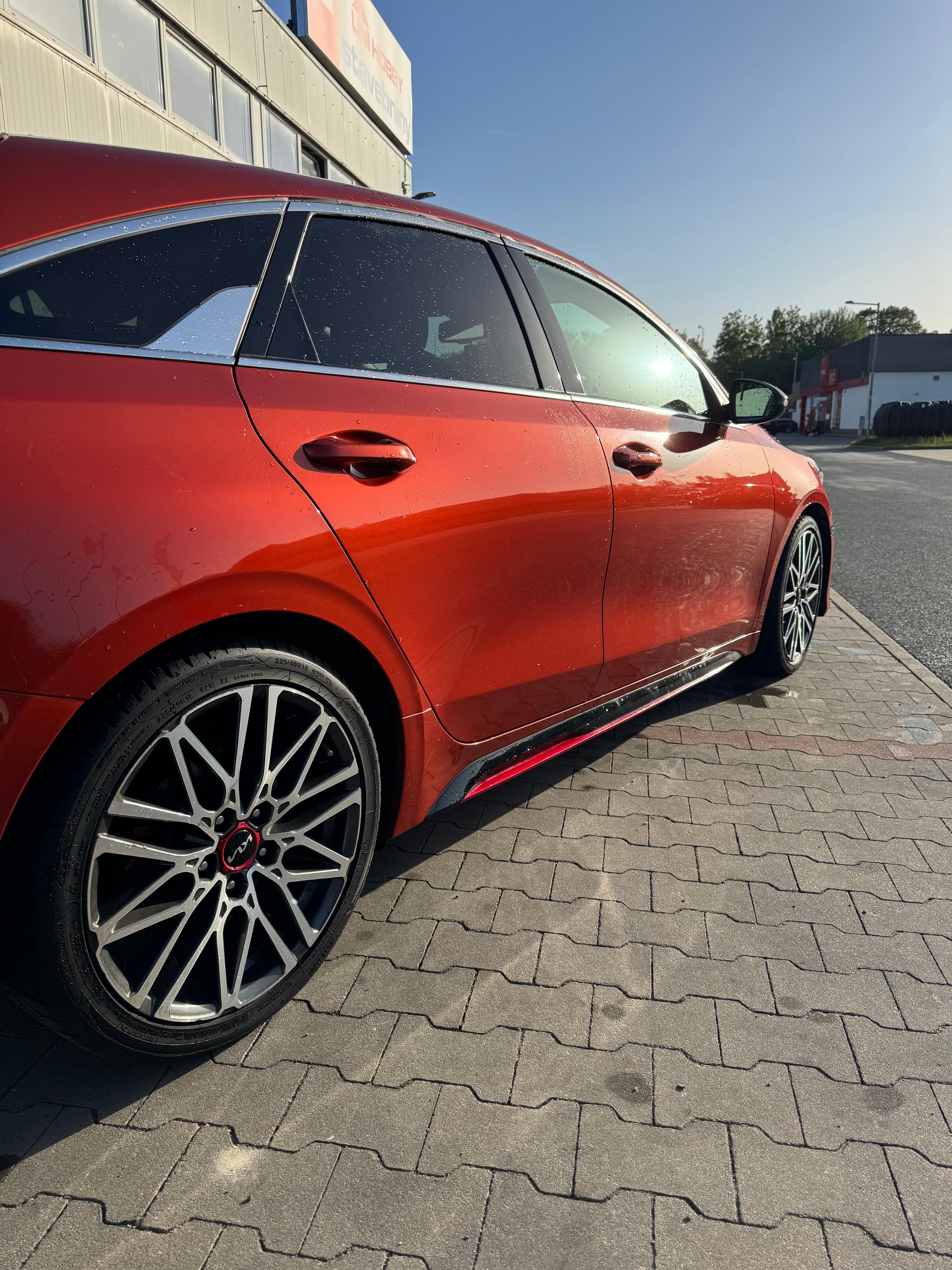 Kia ProCeed, 1,6 T-GDI GT AT - fotka 6
