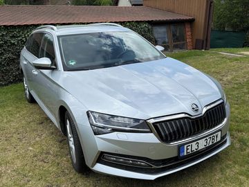 Superb iV