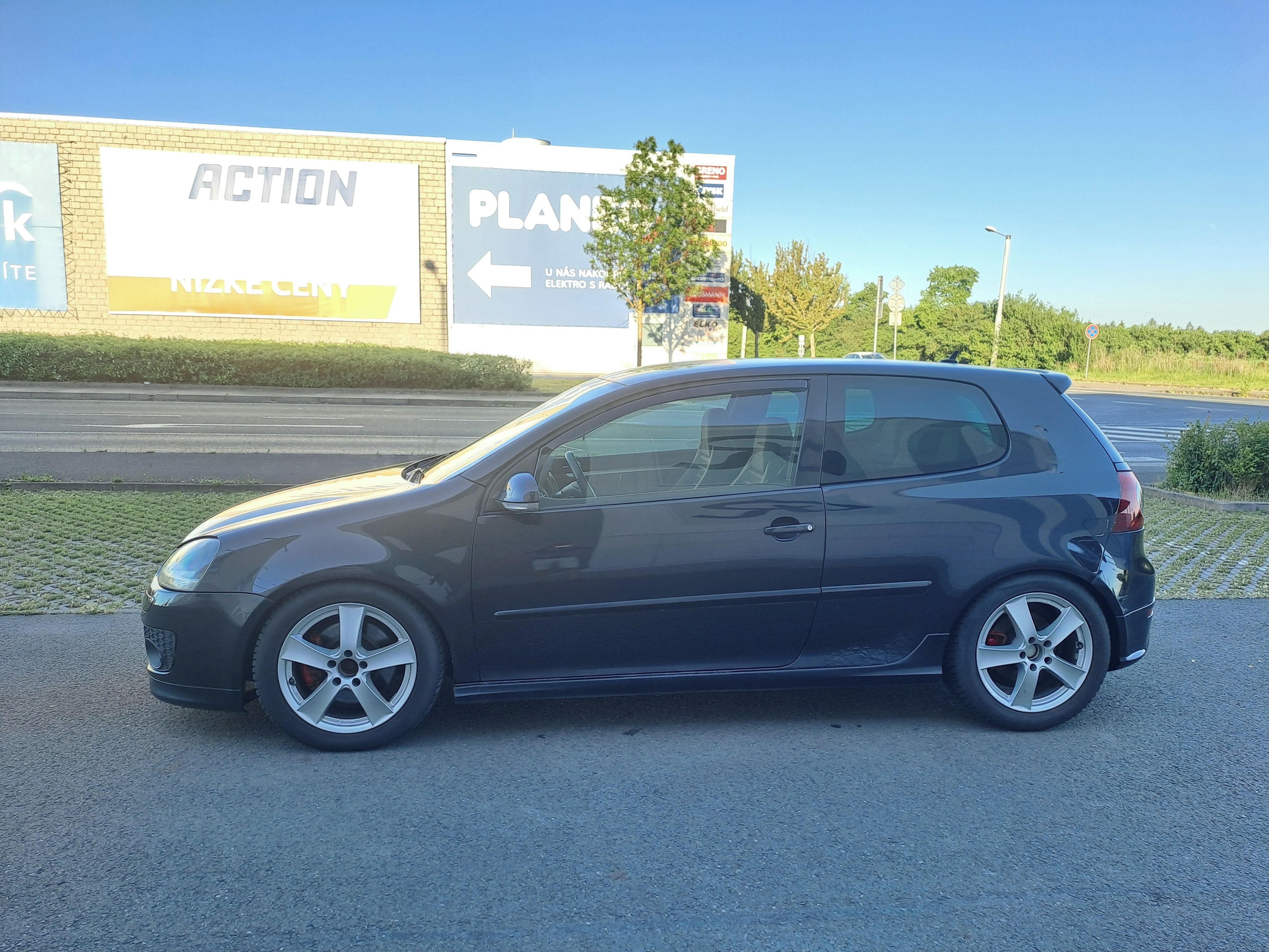 Volkswagen Golf, 2.0TFSI 147KW GTI - fotka 4