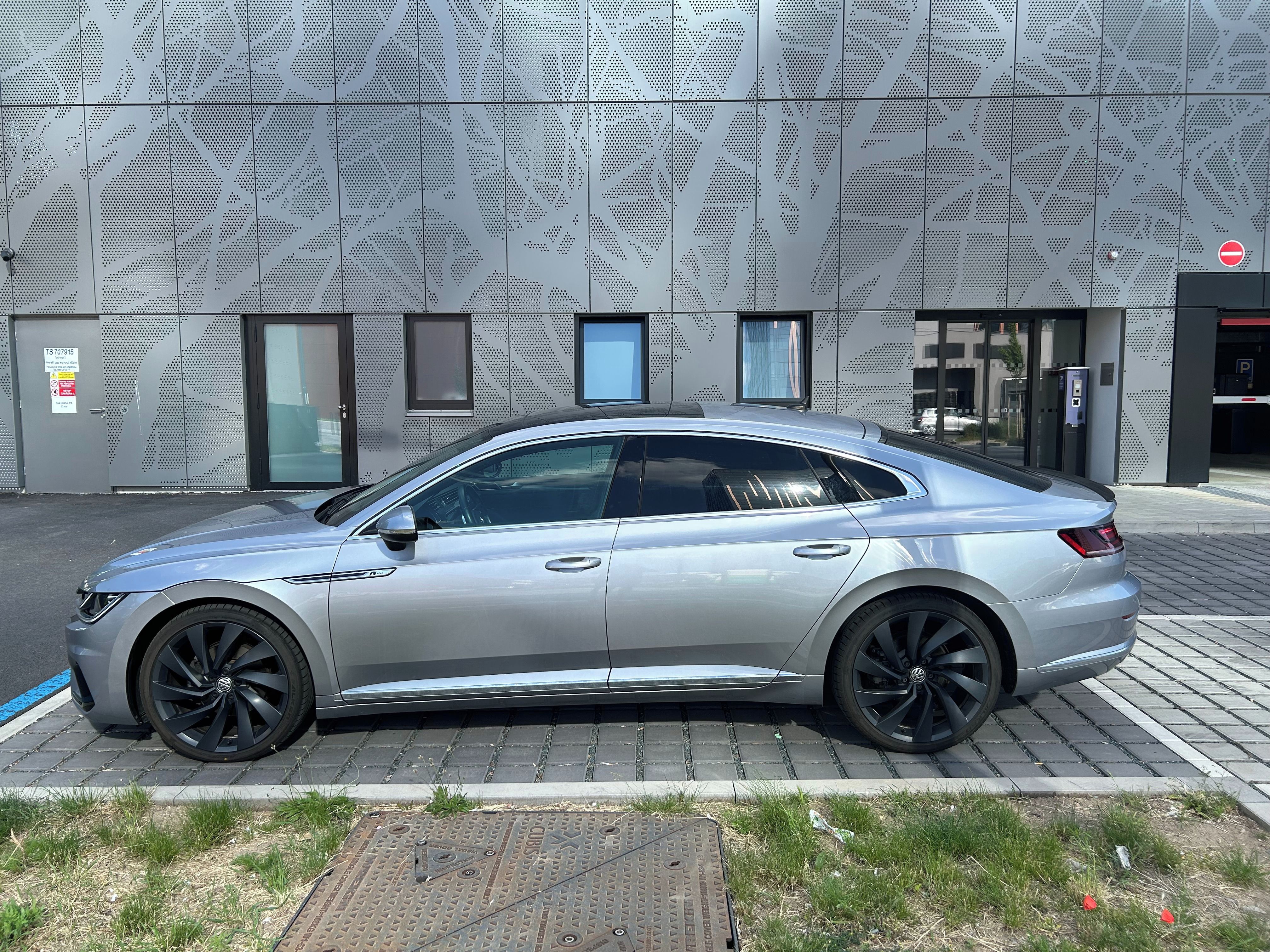 Volkswagen Arteon, 2.0 TSI R-Line - servisováno - fotka 6