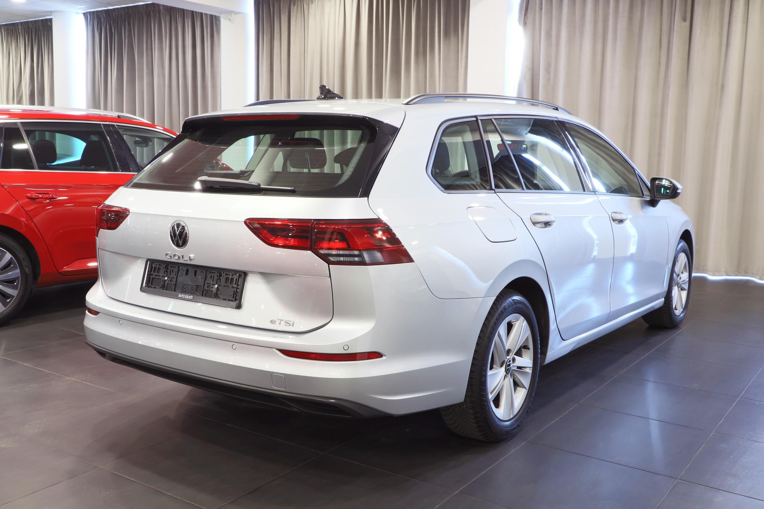 Volkswagen Golf Variant, 1.5 eTSI 110kW DSG / ALU 16'' - fotka 3