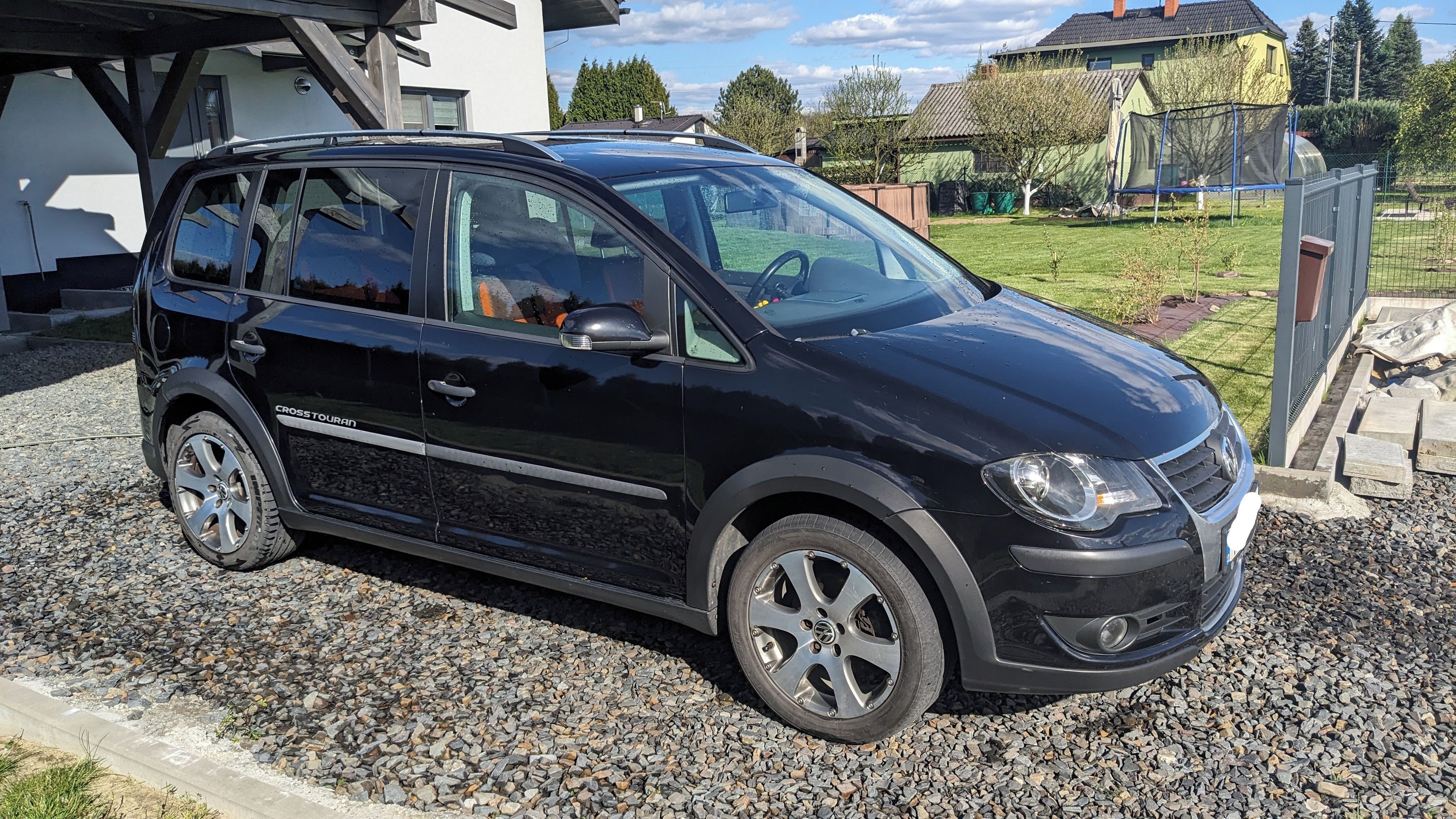 Volkswagen Touran, Cross 2.0 TDi // TAŽNÉ //7MÍST