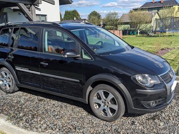 Cross 2.0 TDi // TAŽNÉ //7MÍST
