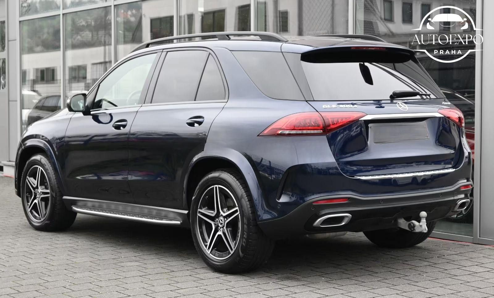 Mercedes-Benz GLE, GLE 300 4Matic AMG Line ° - fotka 3