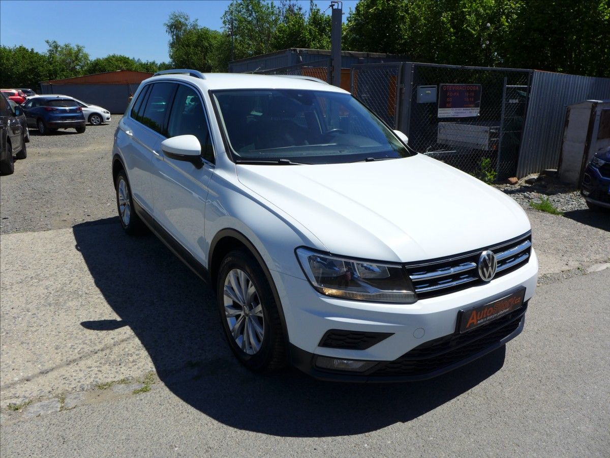 Volkswagen Tiguan, 2,0 TDi 110KW  NAVI APP 1.MAJ - fotka 4