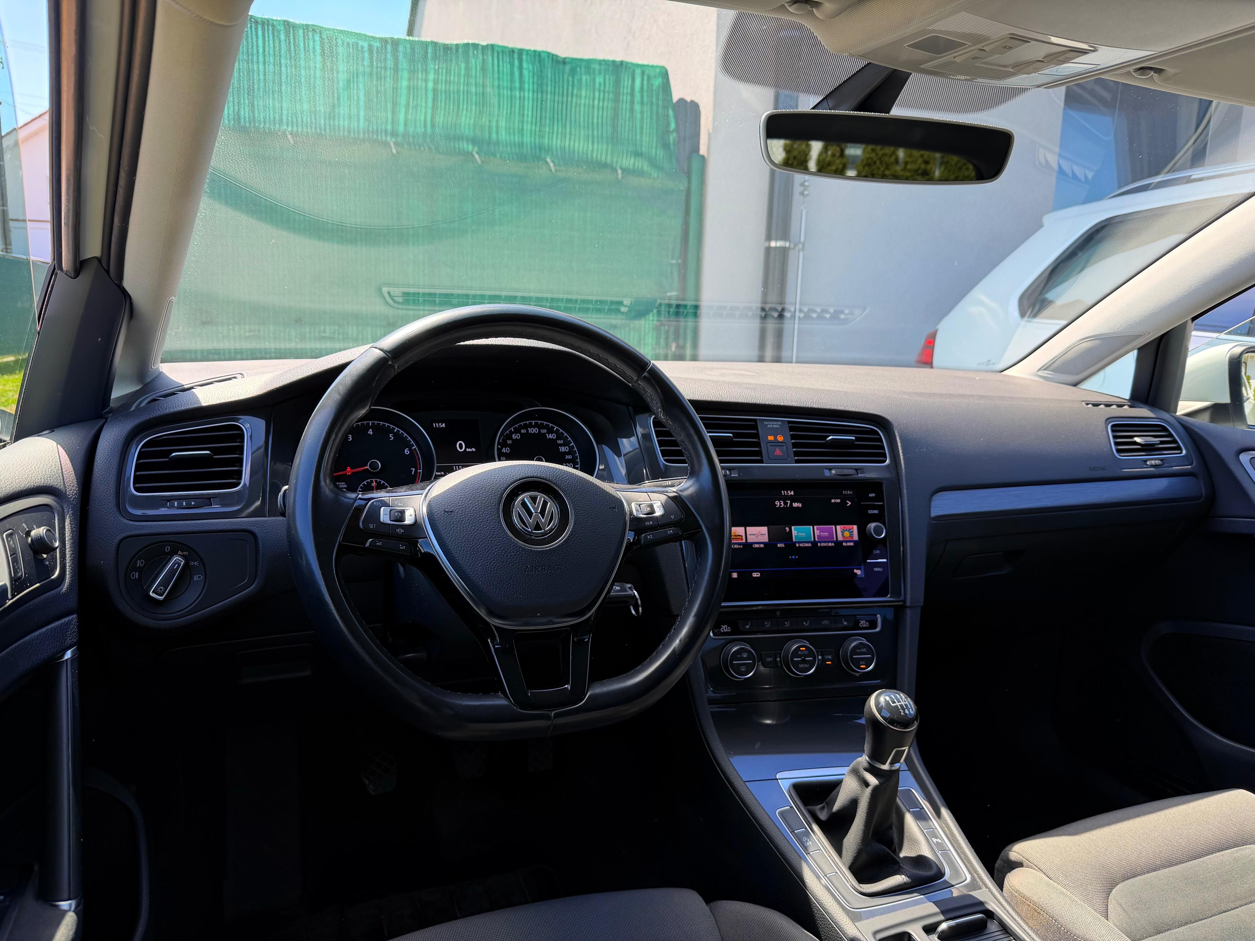 Volkswagen Golf, 1.5tsi Marathon Edition CZ - fotka 5