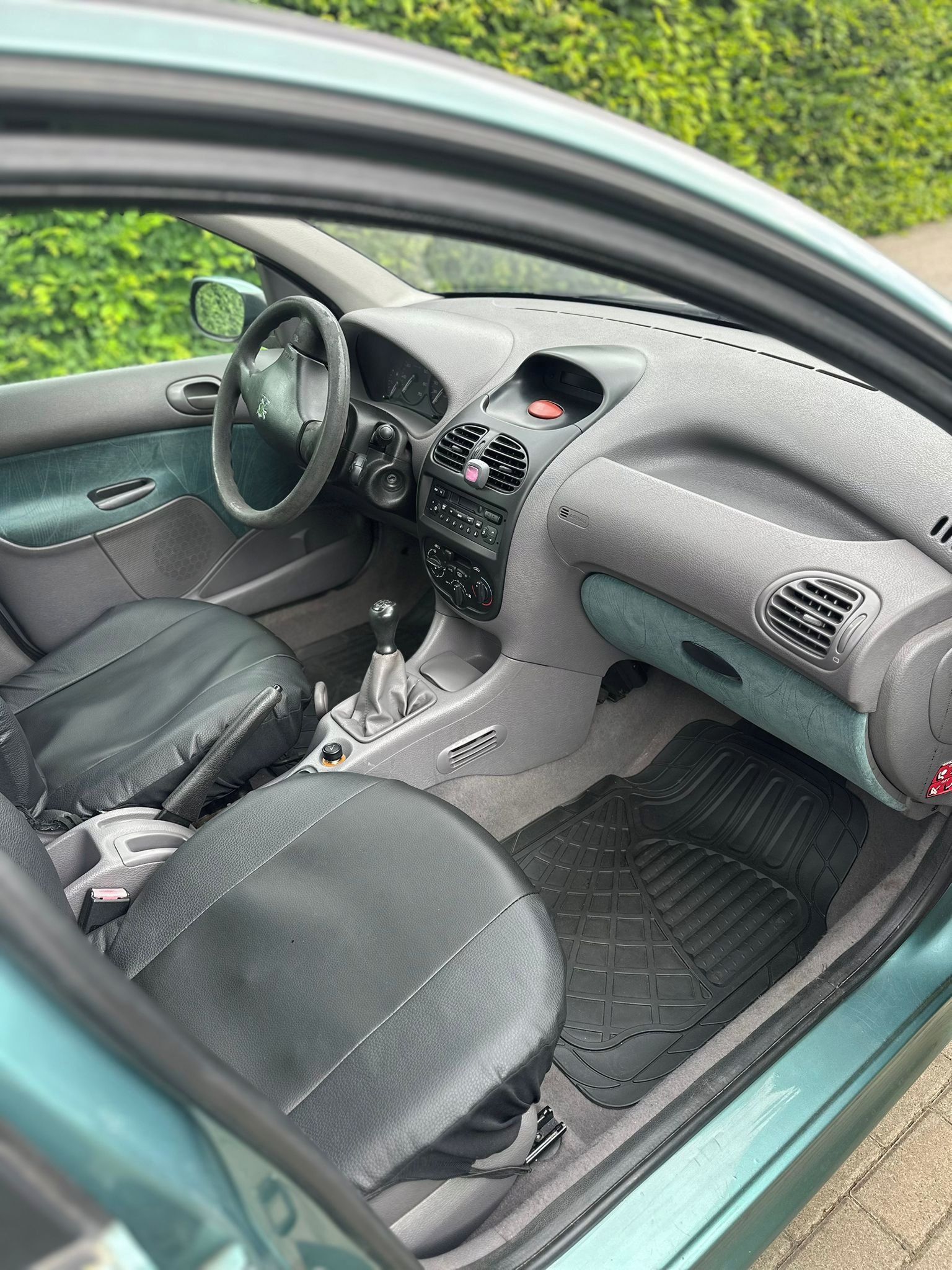 Peugeot 206, 1,4l 55kw, ideální na naučení - fotka 6