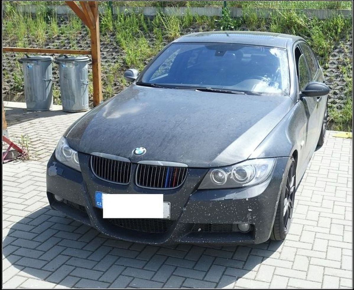 BMW Řada 3, BMW e90 330i - fotka 2