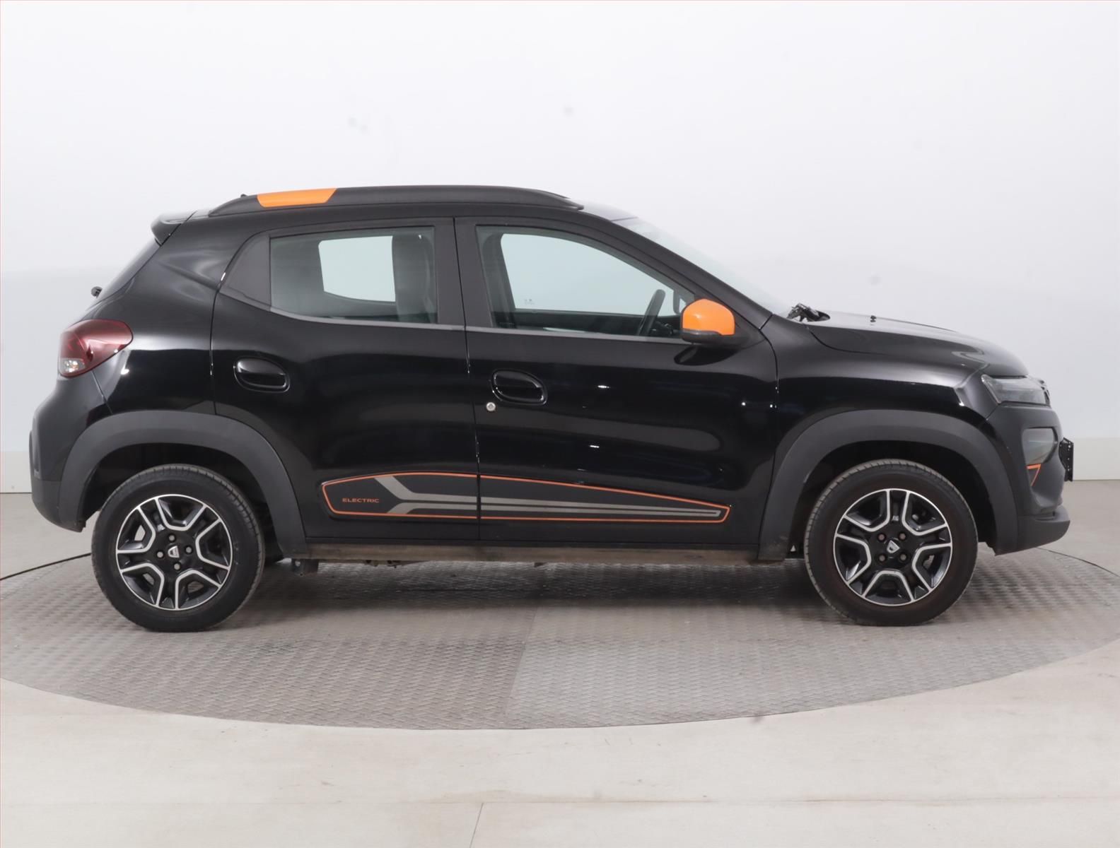 Dacia Spring, Electric 45 (27 kWh), SoH 93% - fotka 6