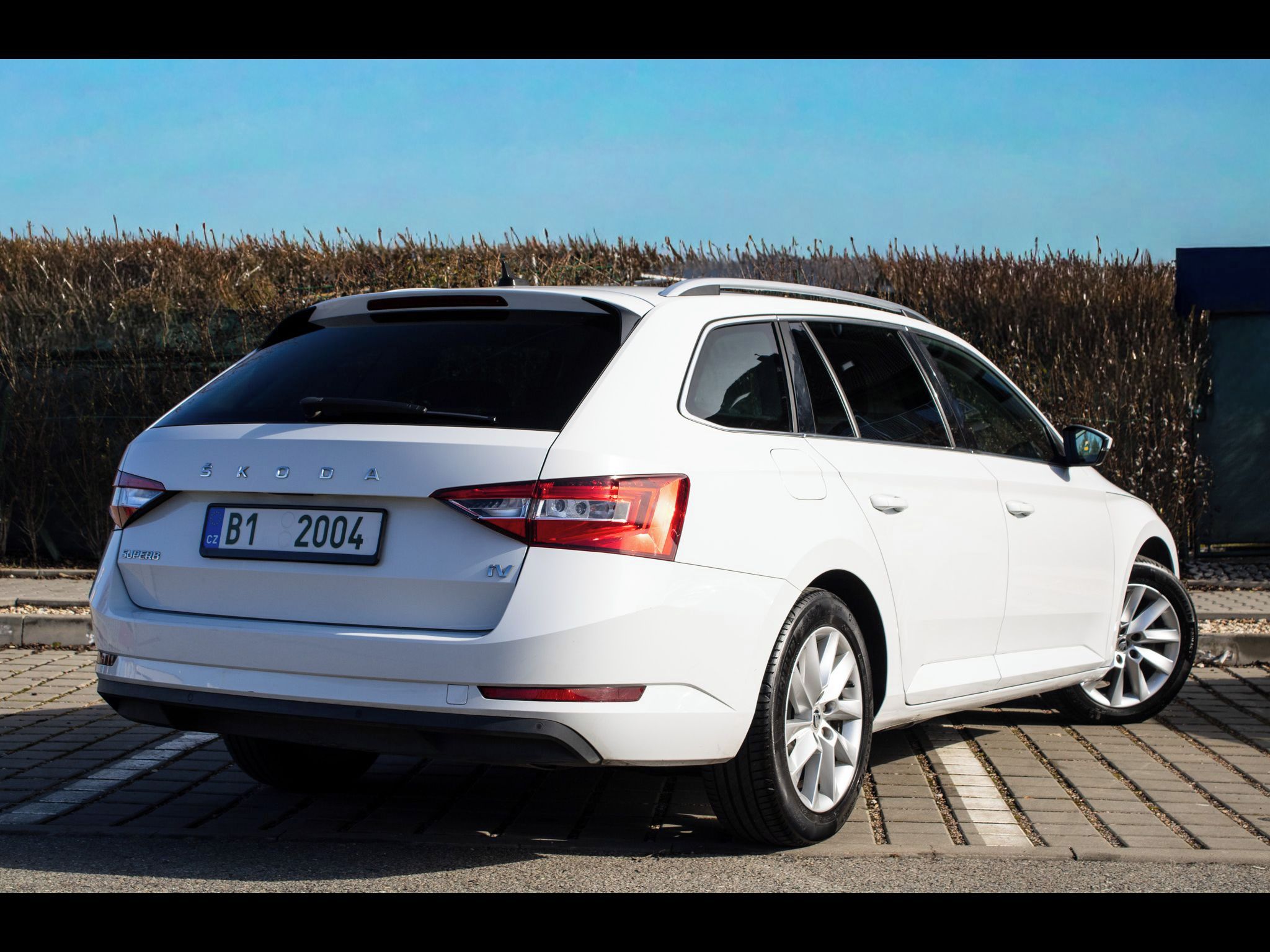 Škoda Superb - fotka 5