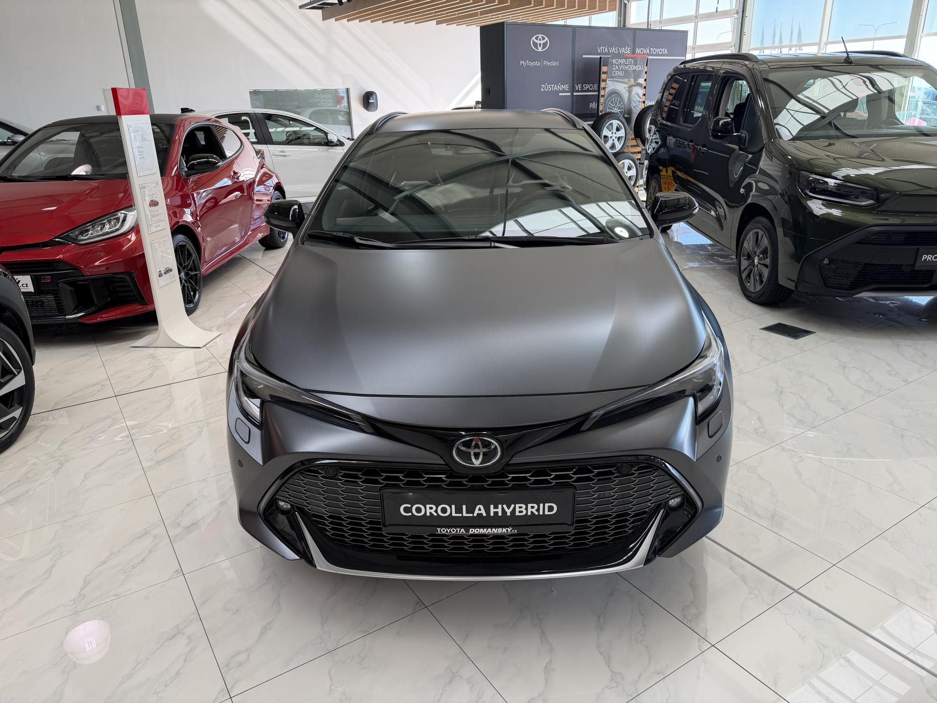 Toyota Corolla, Corolla TS HEV 2.0L GR SPORT - fotka 3