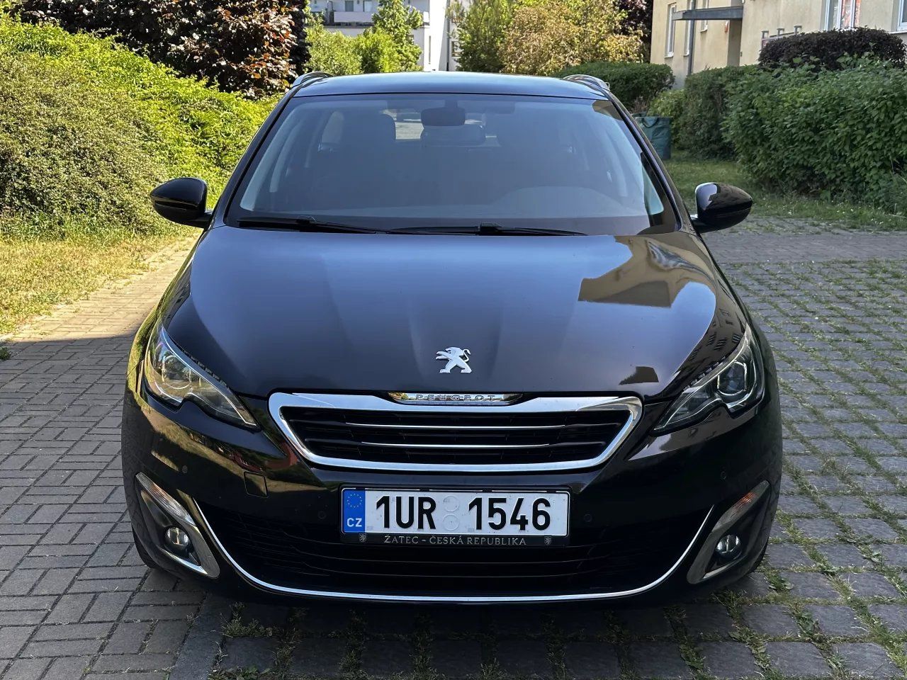 Peugeot 308, 1.2 96kW ALLURE Tažné Panorama - fotka 2
