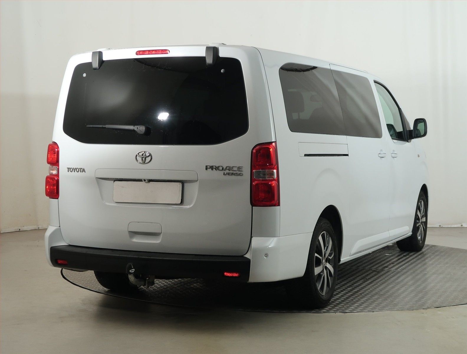 Toyota Proace Verso, 2.0 D-4D, VIP, Klima, ČR - fotka 5