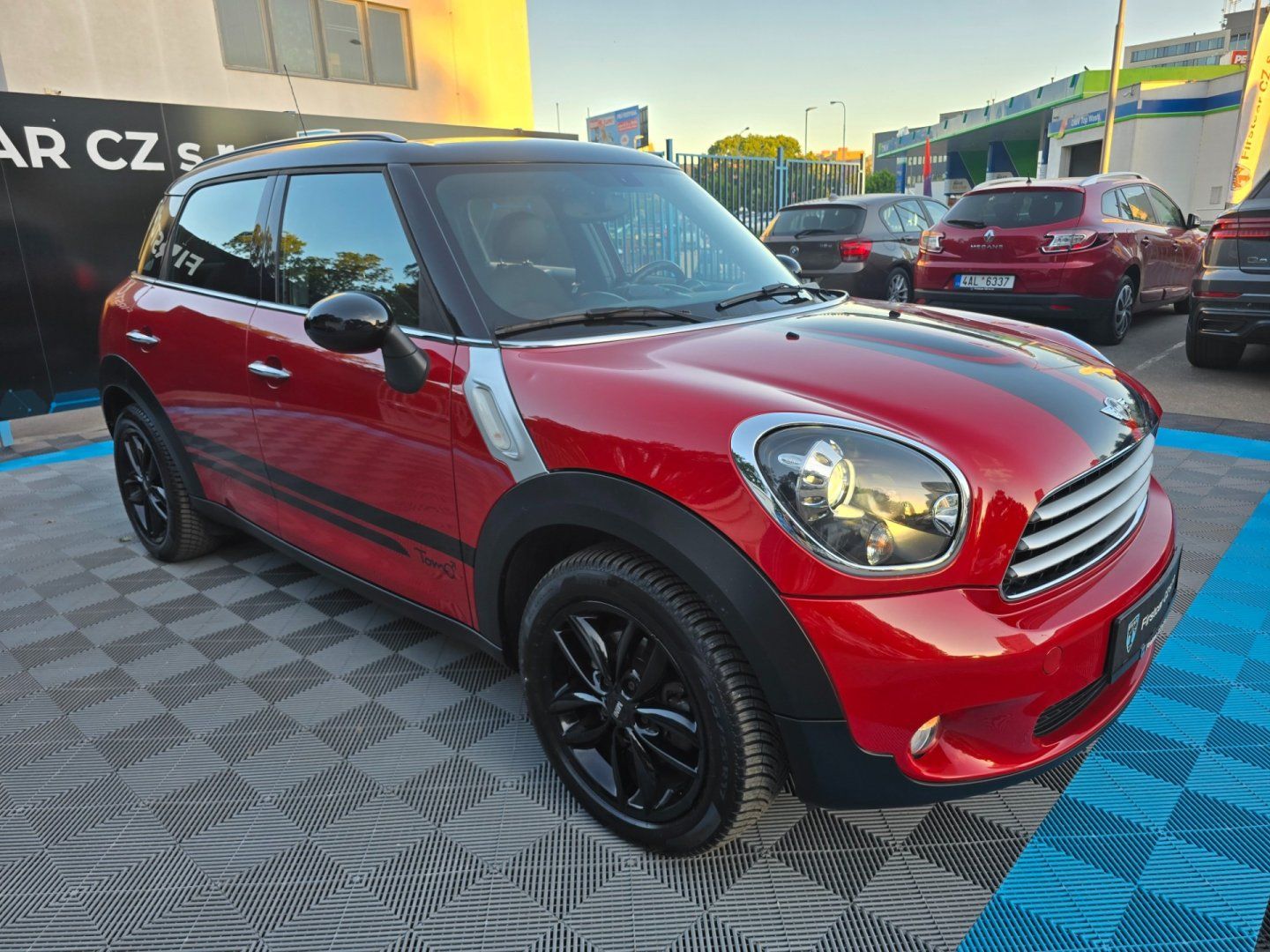 Mini Countryman, 1.6i/AT/ČR/1.MAJ/2014 - fotka 4