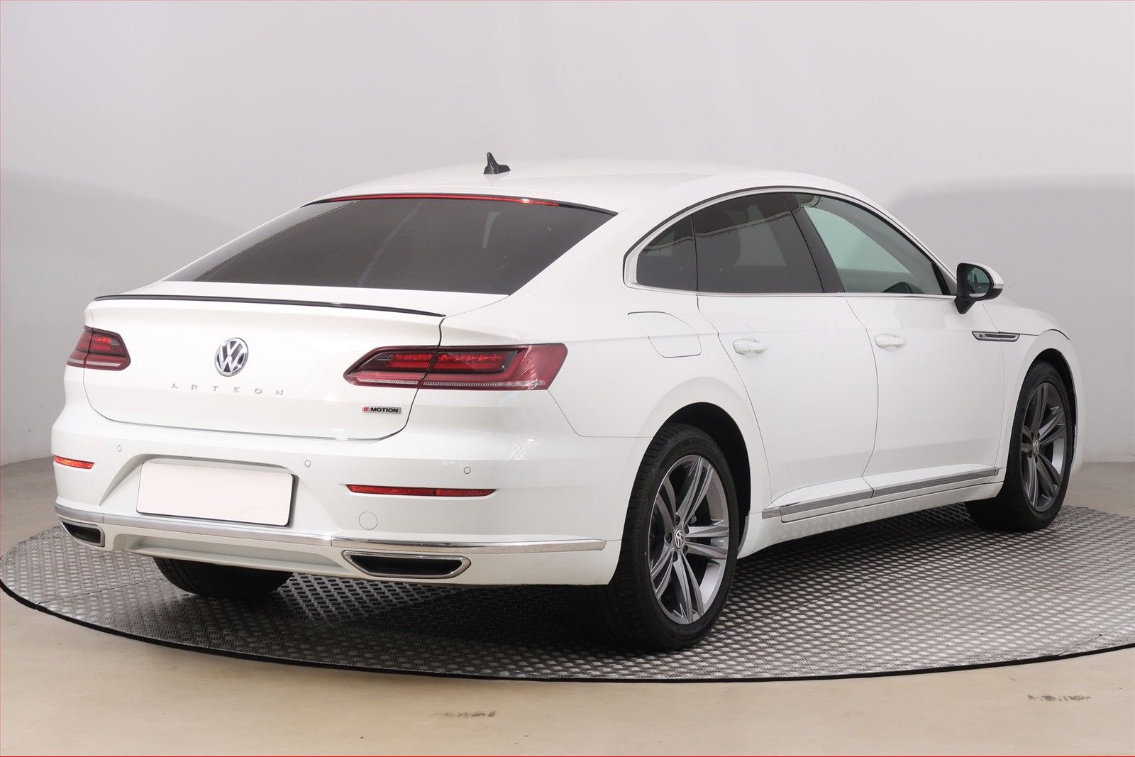Volkswagen Arteon, 2.0 BiTDI 4Motion, R-line - fotka 5