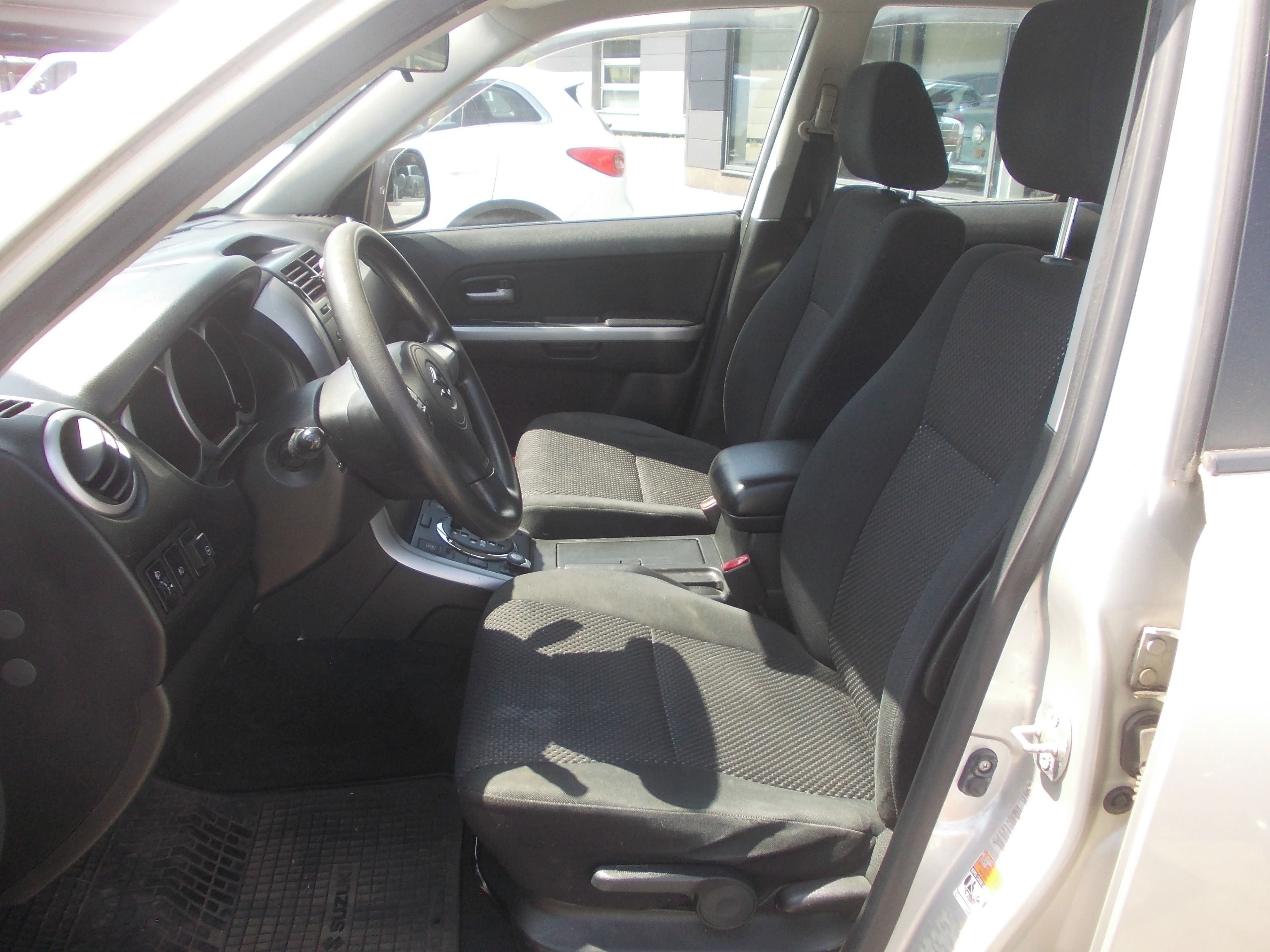 Suzuki Grand Vitara, 2.0i AUTOMAT LPG - fotka 6
