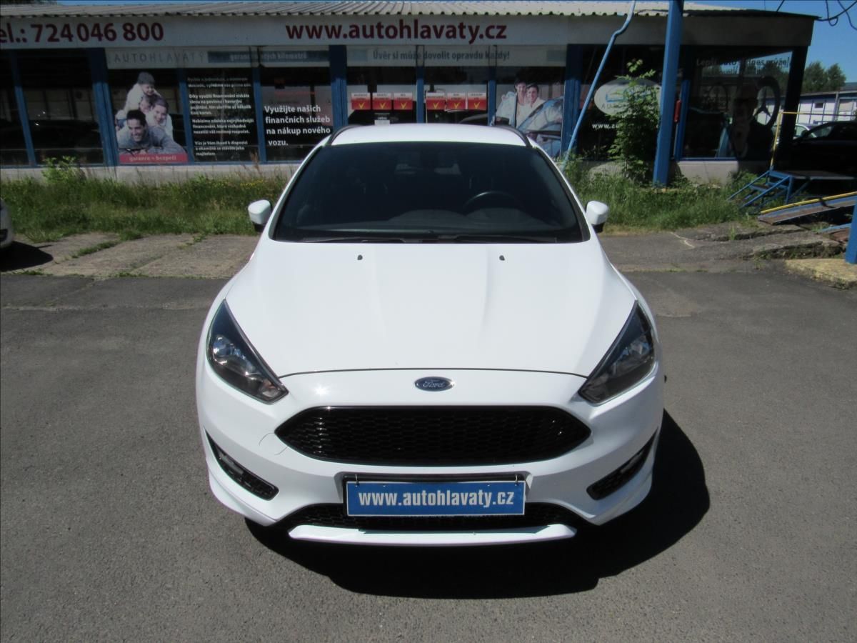 Ford Focus, 1,5 Ecoboost 134kW ST-Line - fotka 2