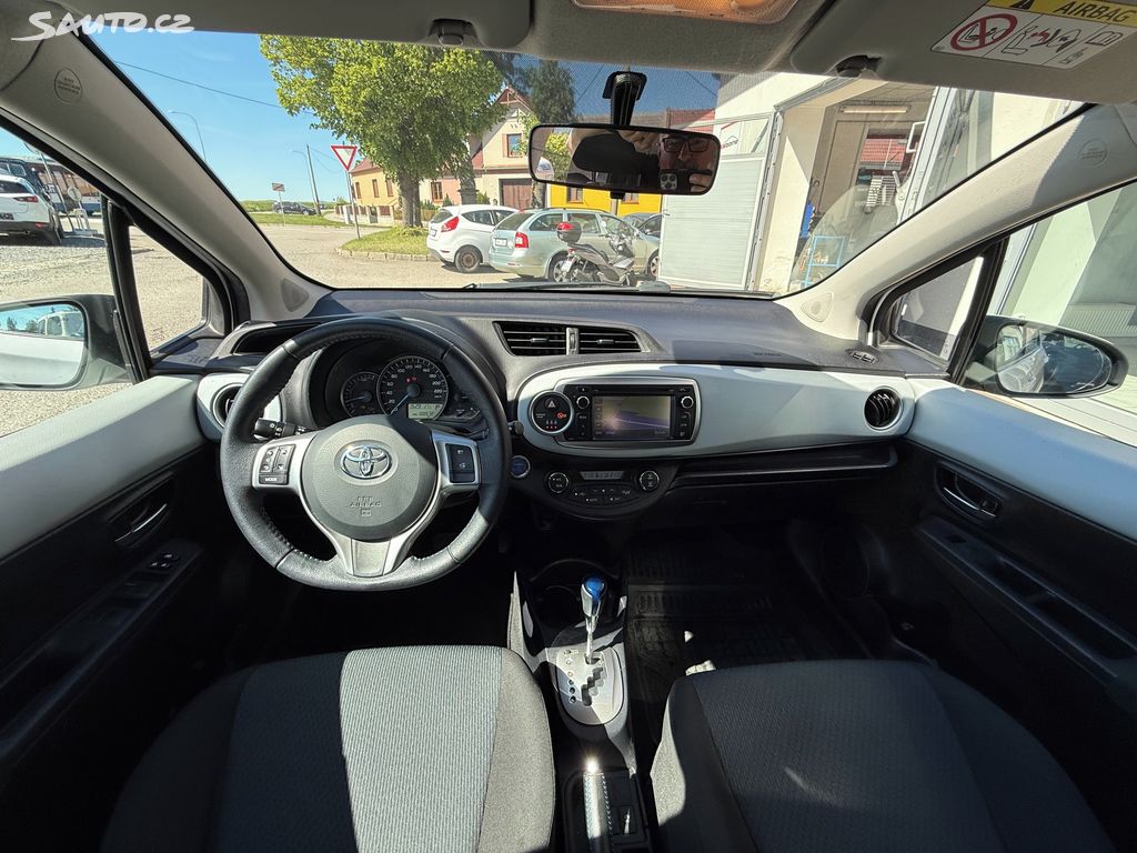 Toyota Yaris, fotka 8