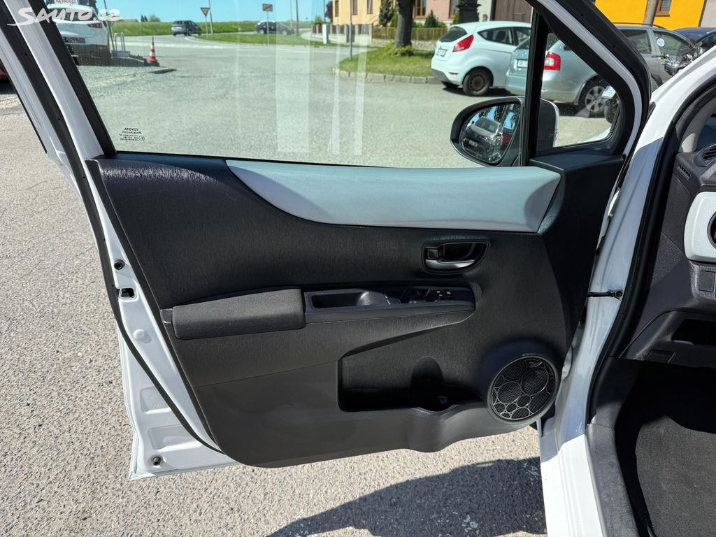 Toyota Yaris, fotka 9