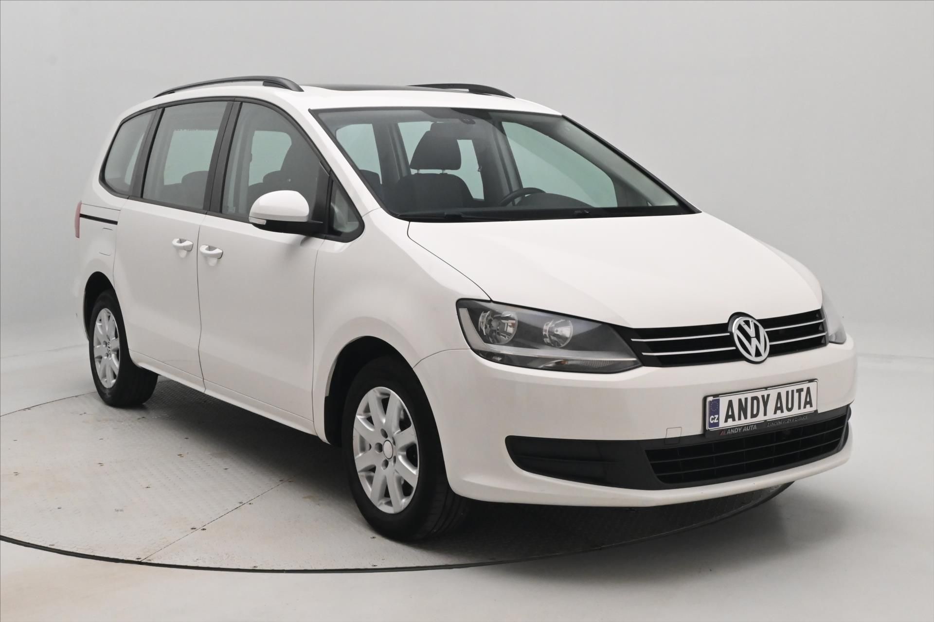 Volkswagen Sharan, 2,0 TDI 103kW Manuál Panorama - fotka 3