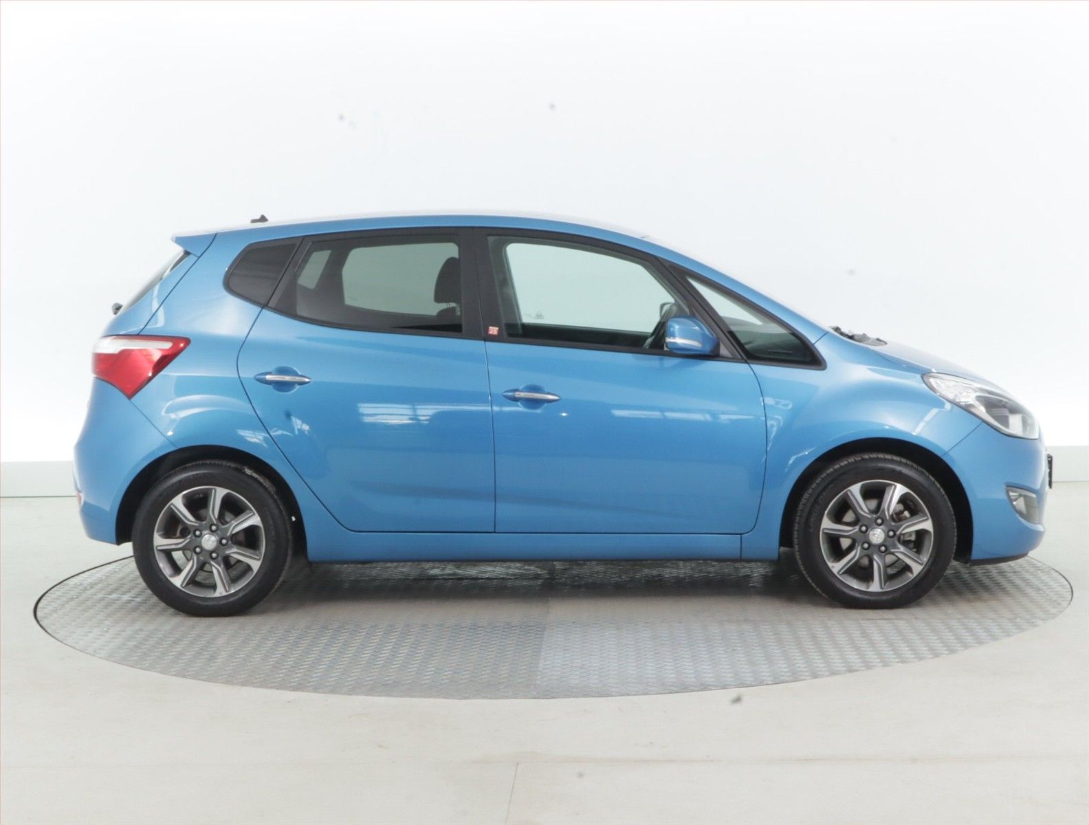 Hyundai ix20, 1.6 CVVT, Automat - fotka 6