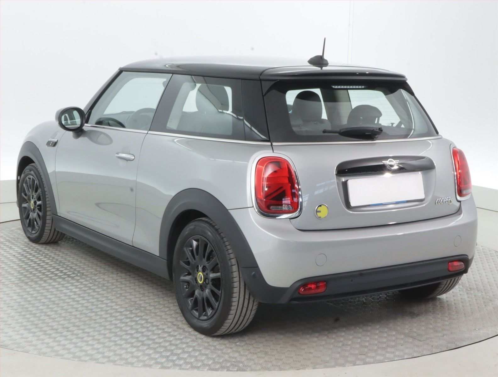 Mini, Cooper SE 32 kWh, SoH 99% - fotka 4