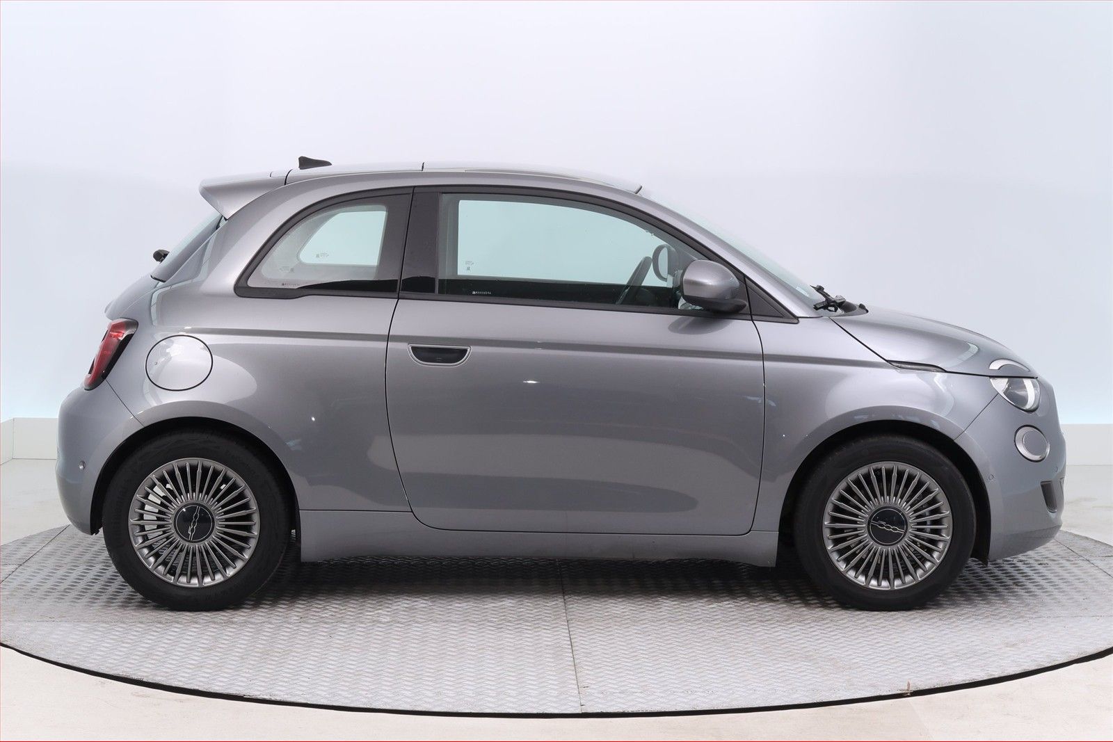 Fiat 500E, 42 kWh, SoH 91%, Automat - fotka 6