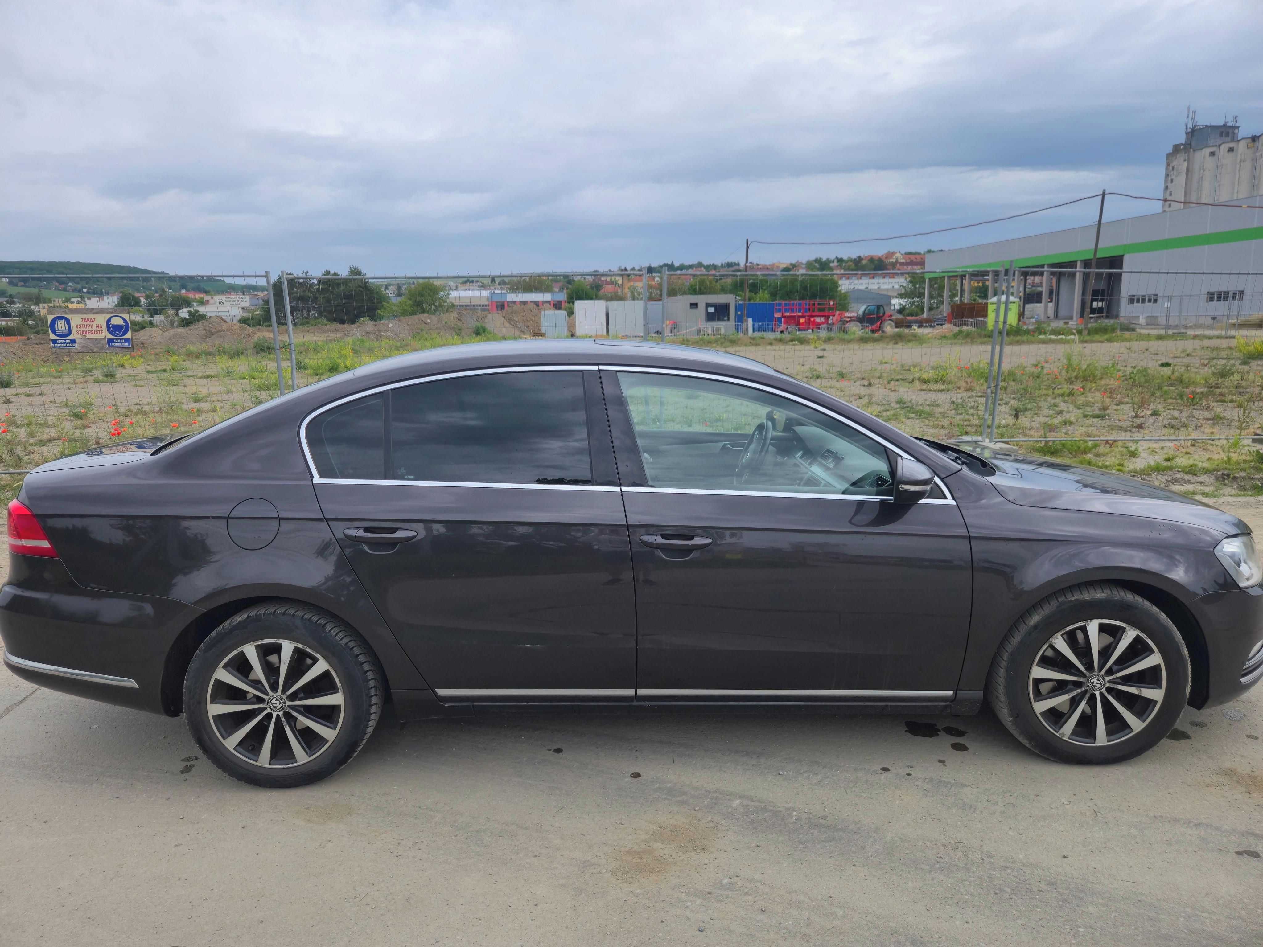 Volkswagen Passat, 2.0 TDI, Highline - fotka 3