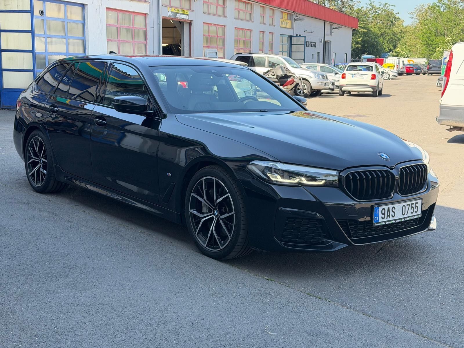 BMW Řada 5, 540d xDrive Touring - fotka 6