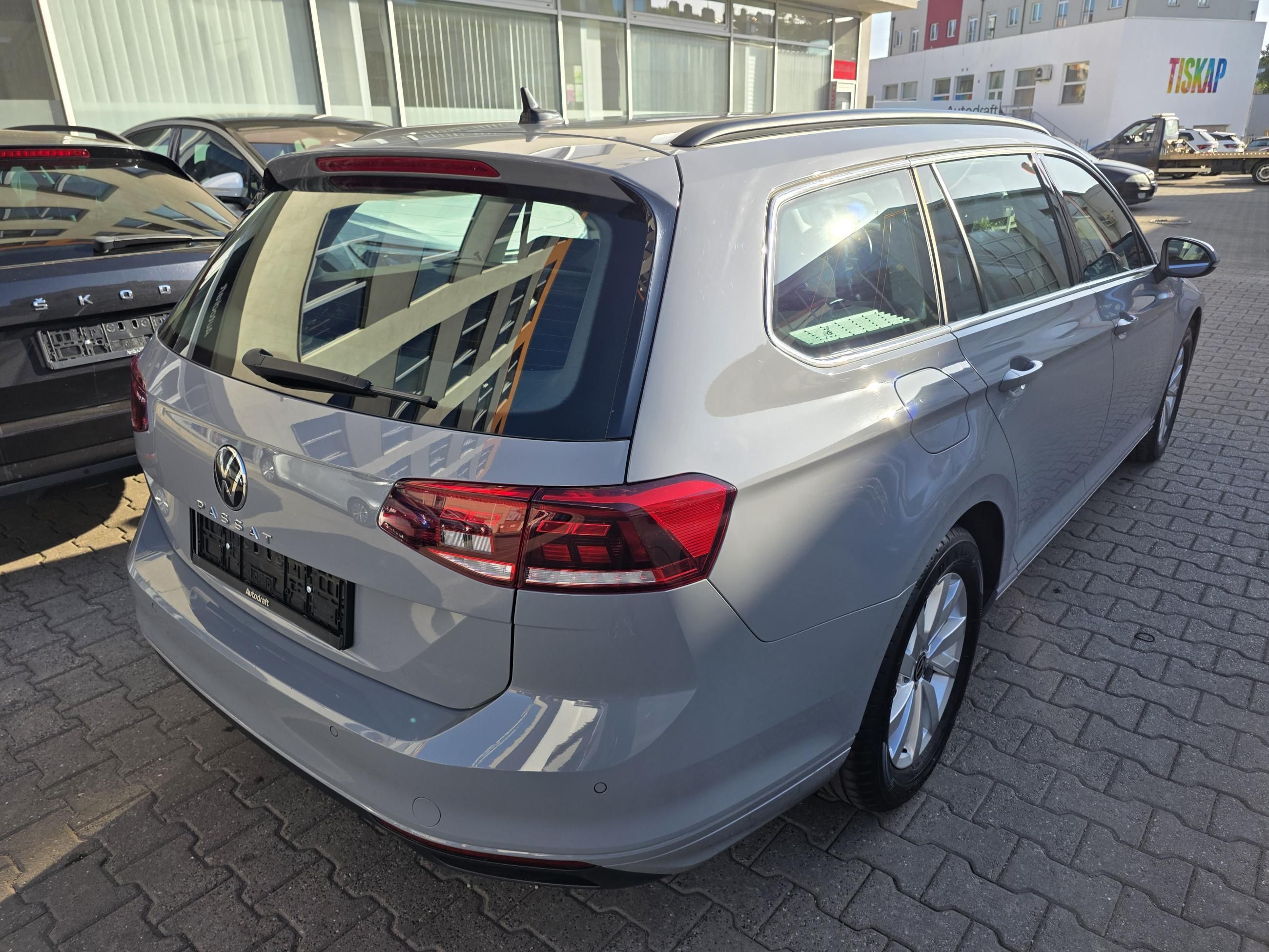 Volkswagen Passat Variant, 2.0 TDI 110kW DSG / 2x sada AL - fotka 6