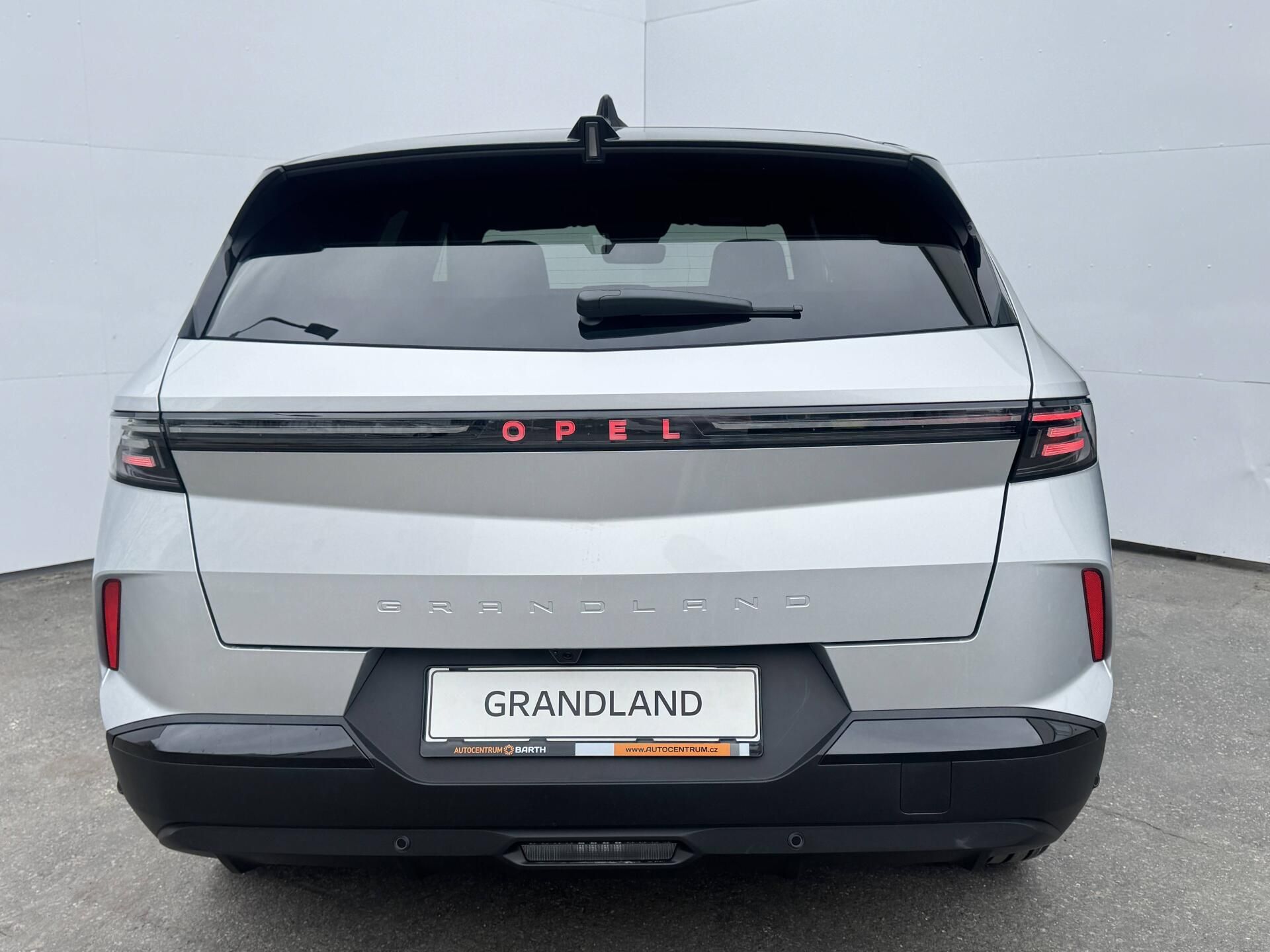 Opel Grandland, GS Hybrid TURBO eDCT6 1.2 TURB - fotka 5