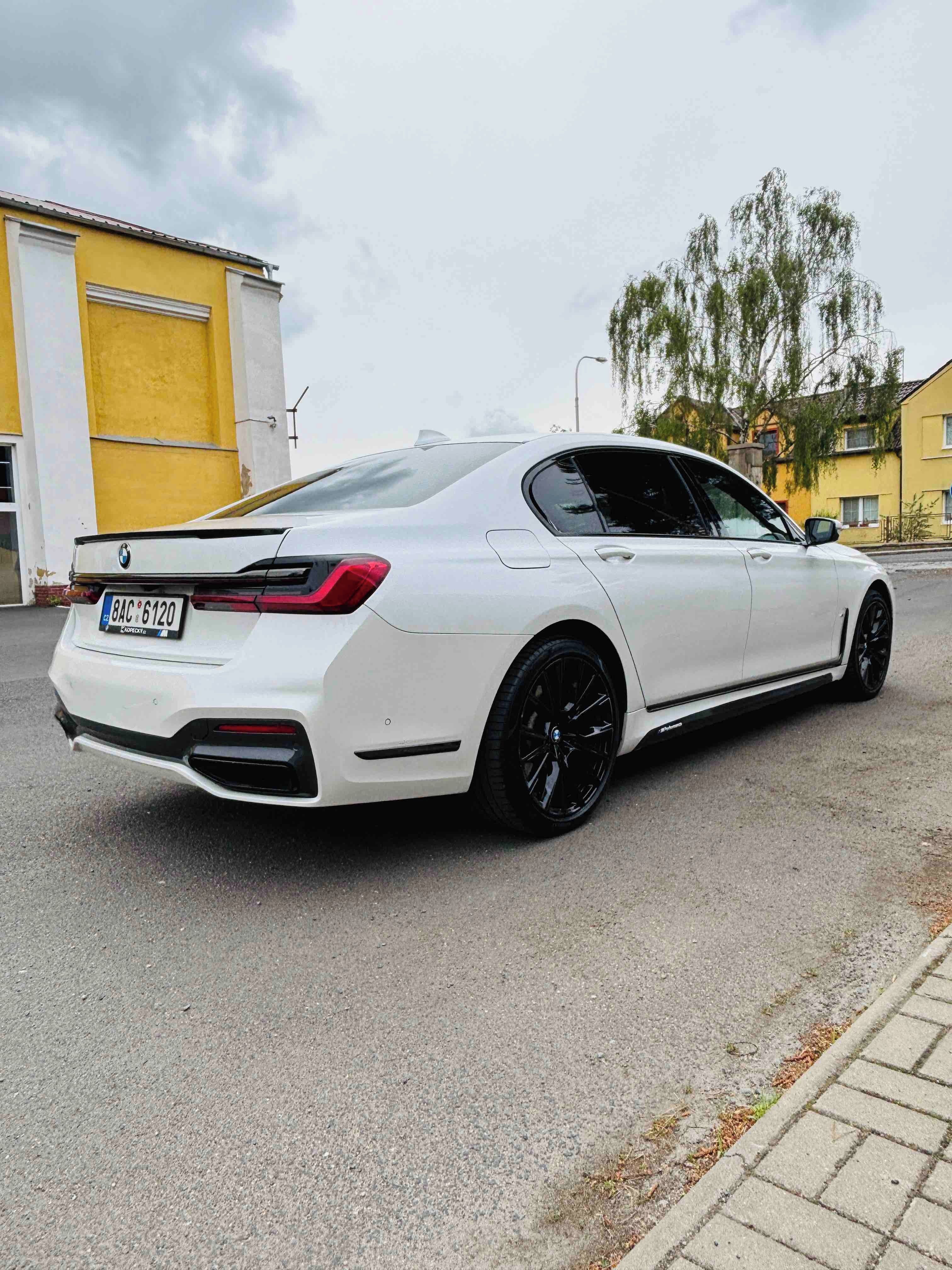 BMW Řada 7, BMW 745Le xDrive - fotka 6