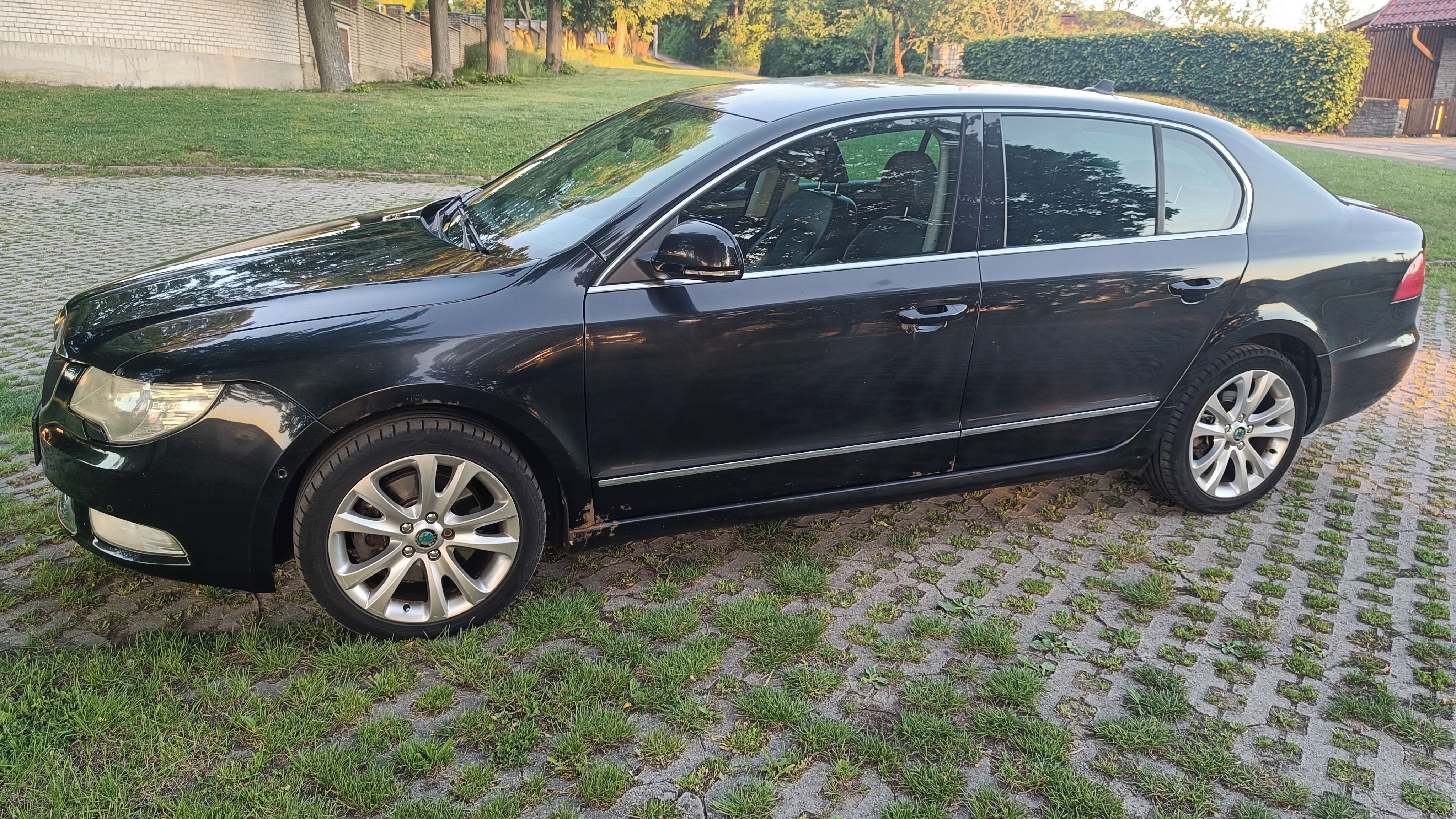 Škoda Superb, 2.0 TDi 125kW Elegance - fotka 2