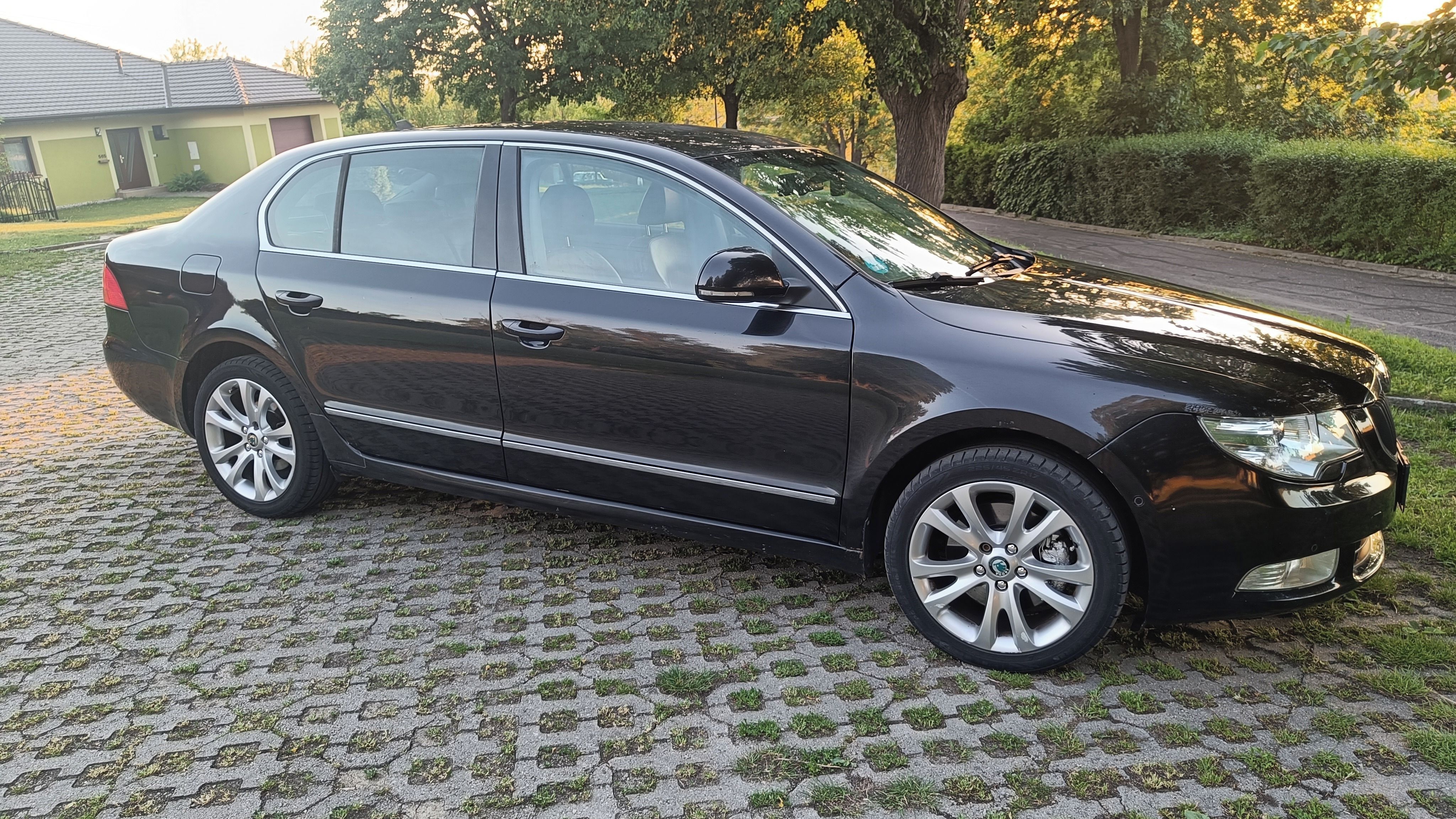 Škoda Superb, 2.0 TDi 125kW Elegance - fotka 6