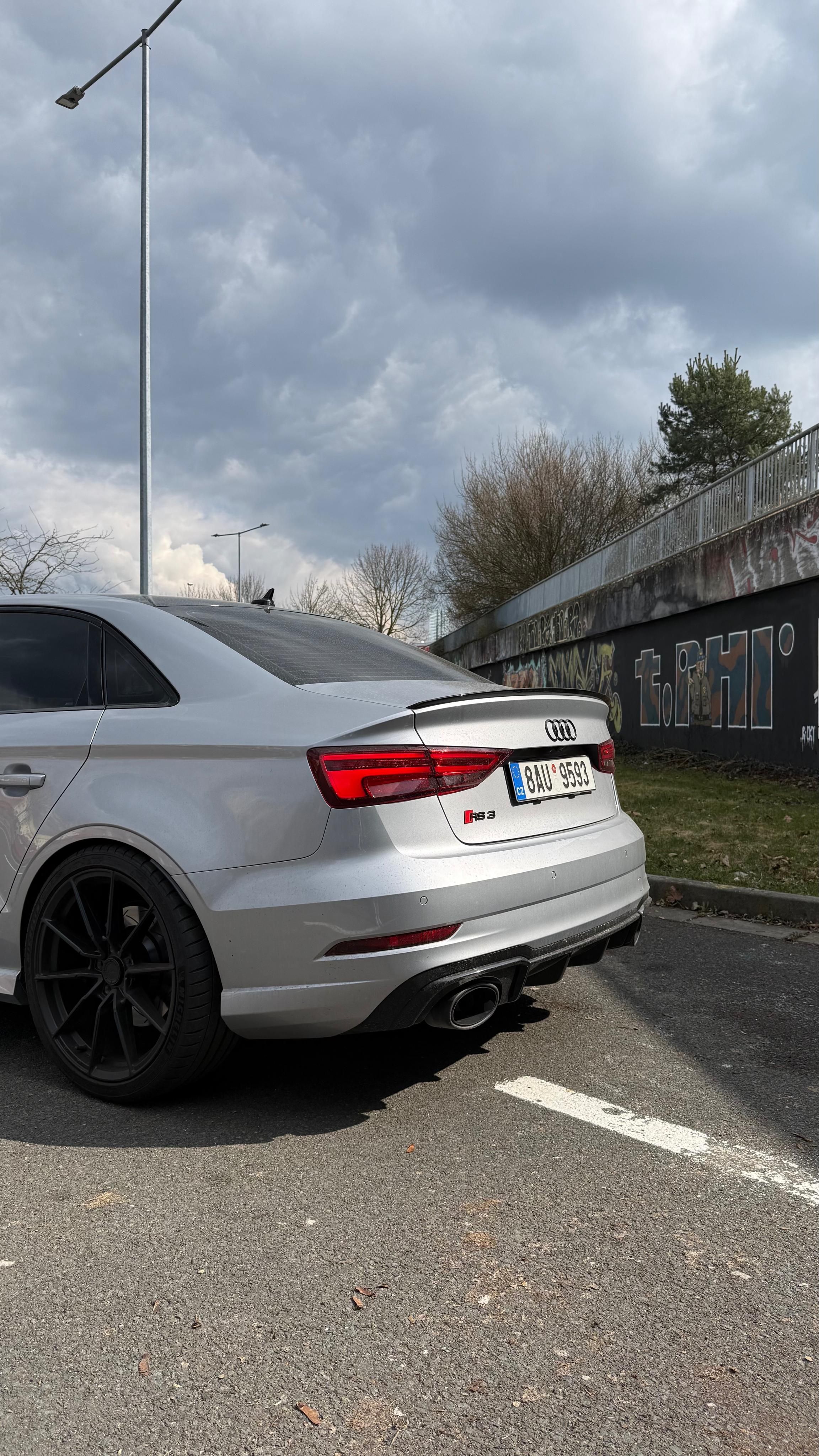Audi RS3 - fotka 4