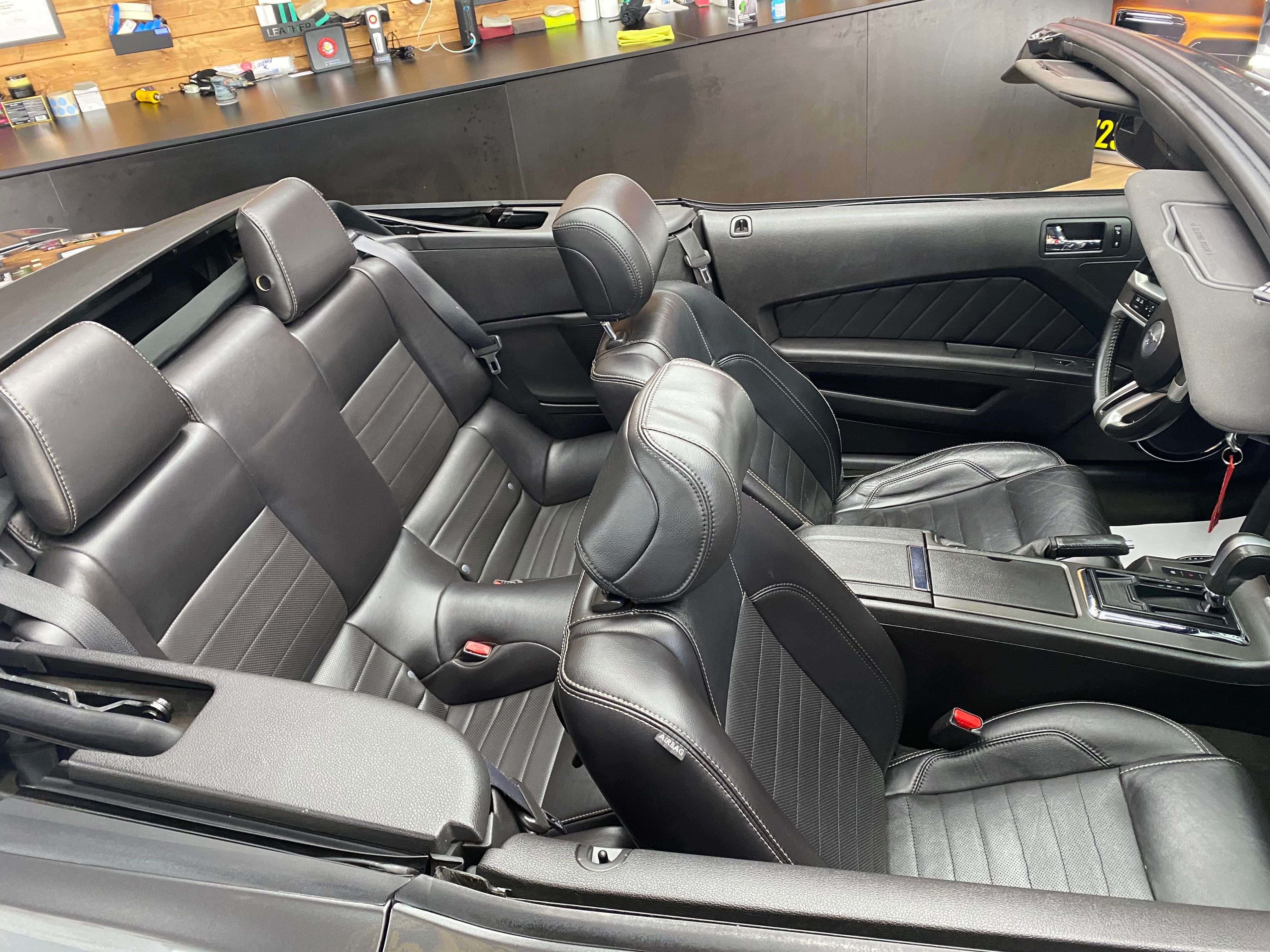 Ford Mustang, Ford Mustang 3.7V6 kabriolet 2 - fotka 3