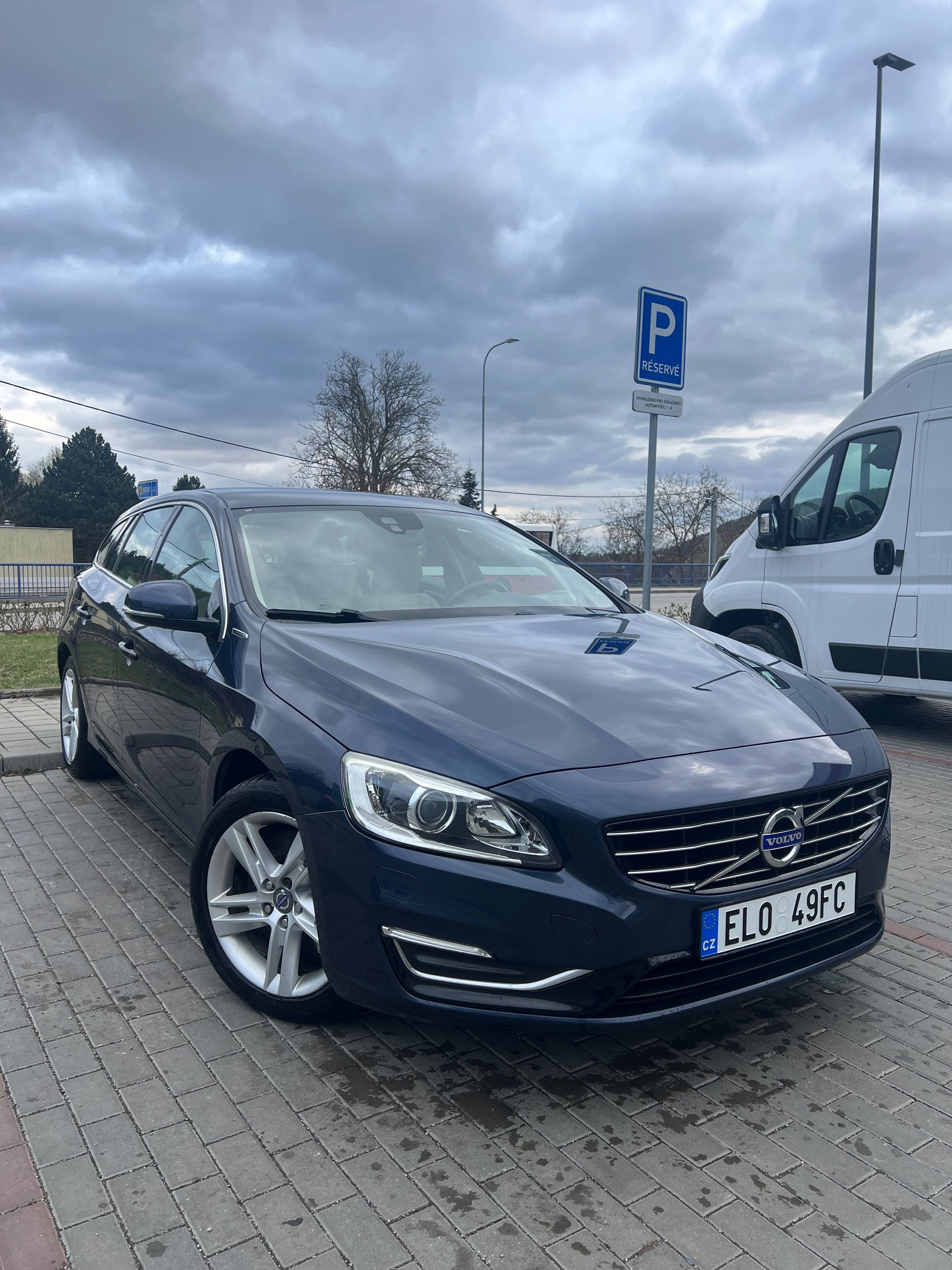 Volvo V60, 2.4 plug in hybrid