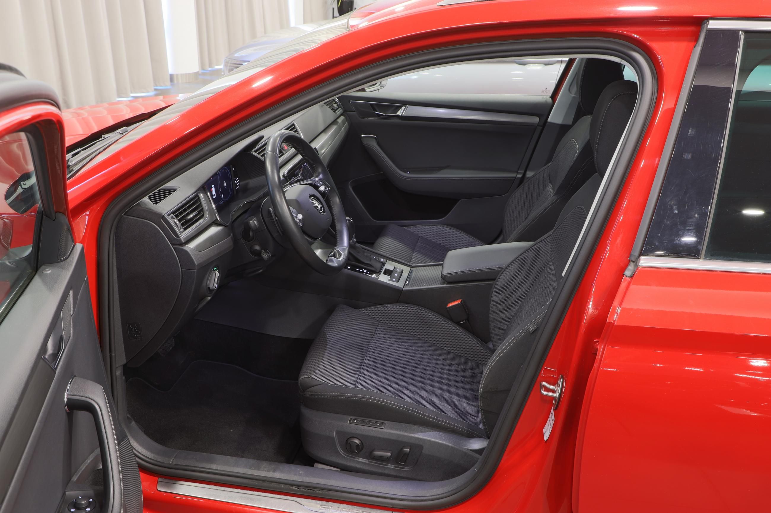 Škoda Superb, Style 2.0 TDI 147kW DSG - fotka 6